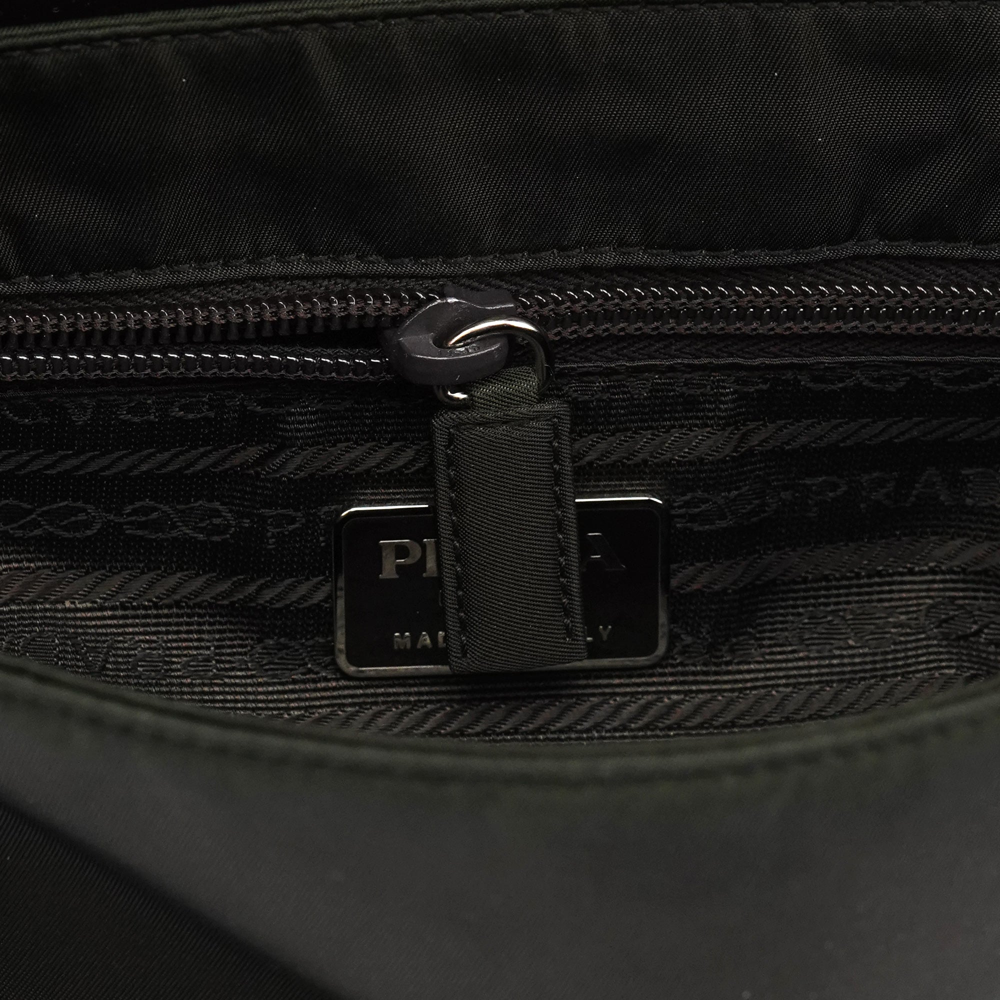 B9231 Dark Green Tessuto Spazzolato Shoulder Bag