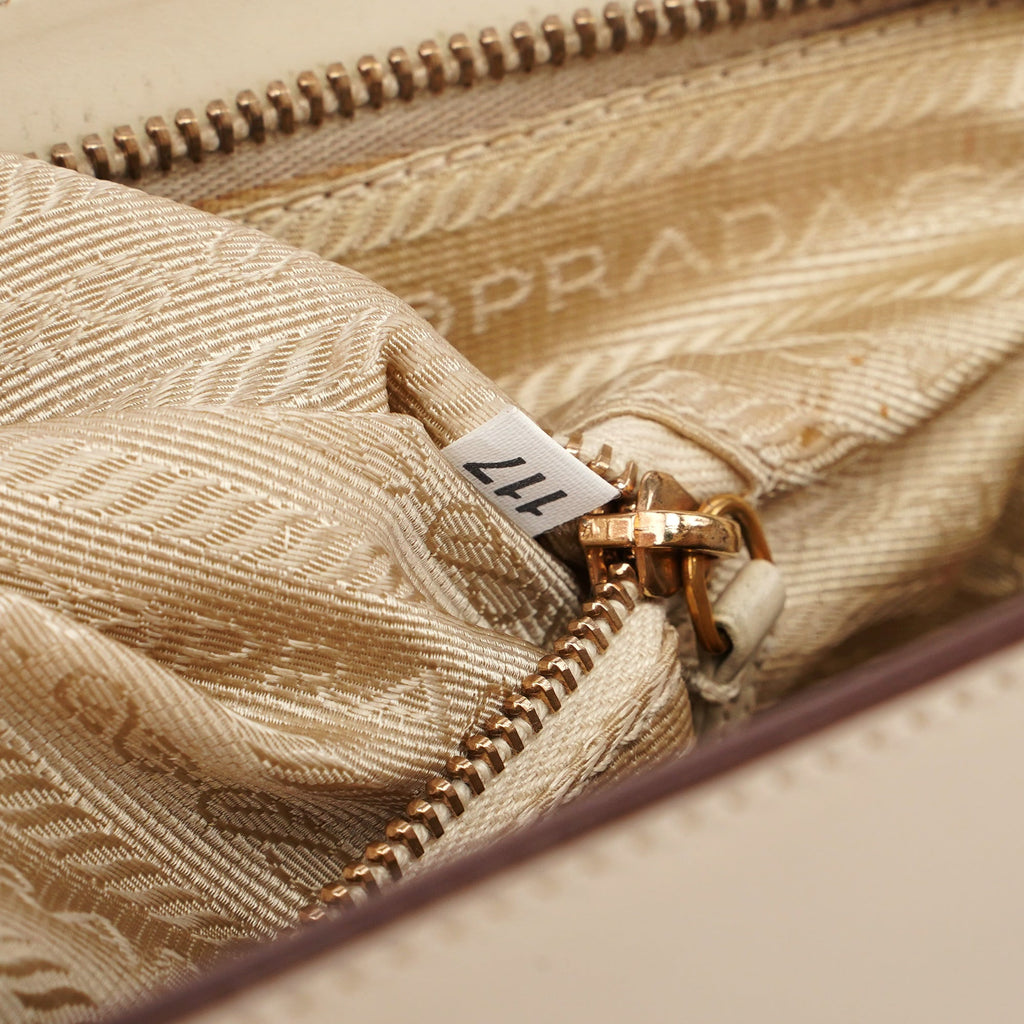 Beige Vitello Chic Bag