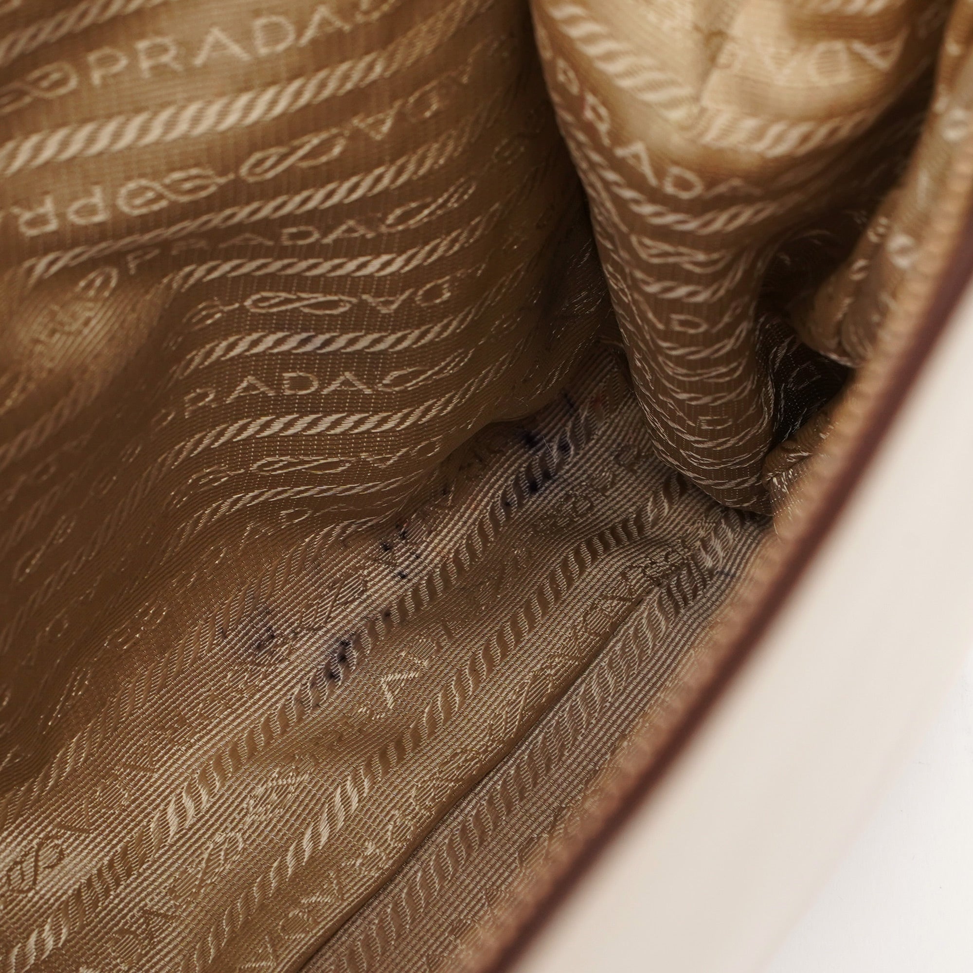 Beige Vitello Chic Bag