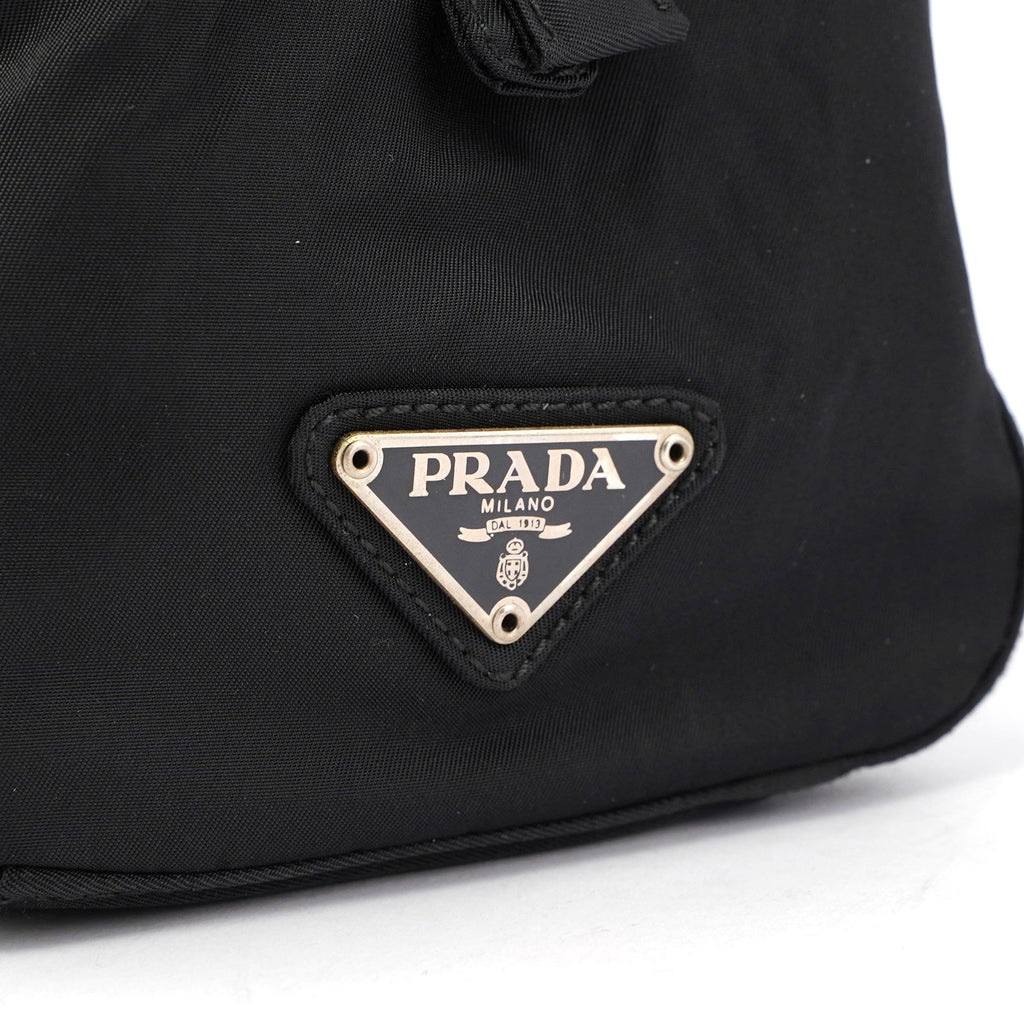 Black Nylon Plastic Handle Tote