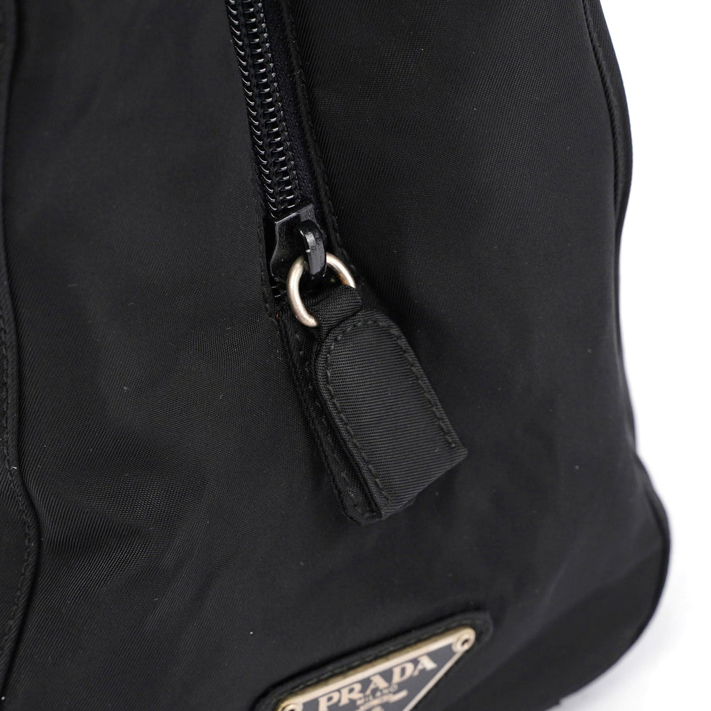 Black Nylon Plastic Handle Tote