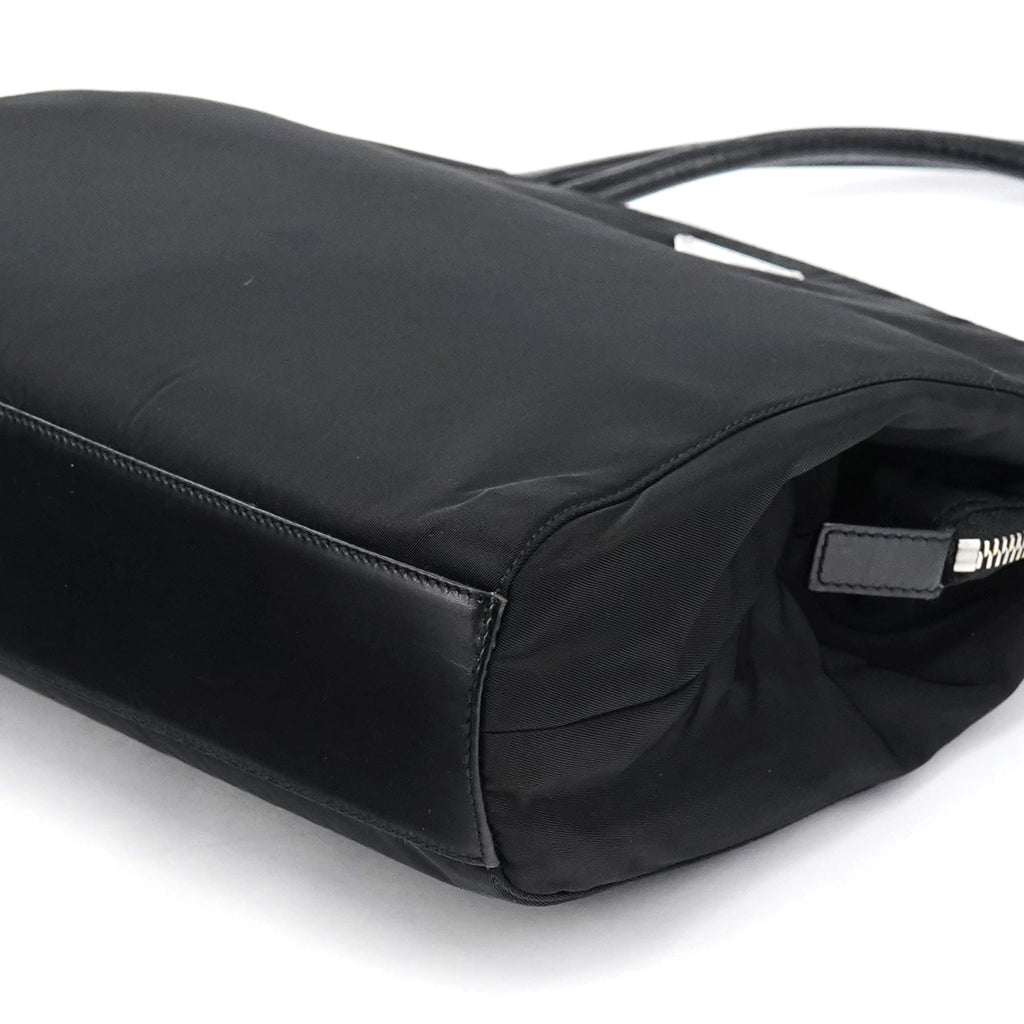 Black Tessuto Chic Nylon Shoulder Bag