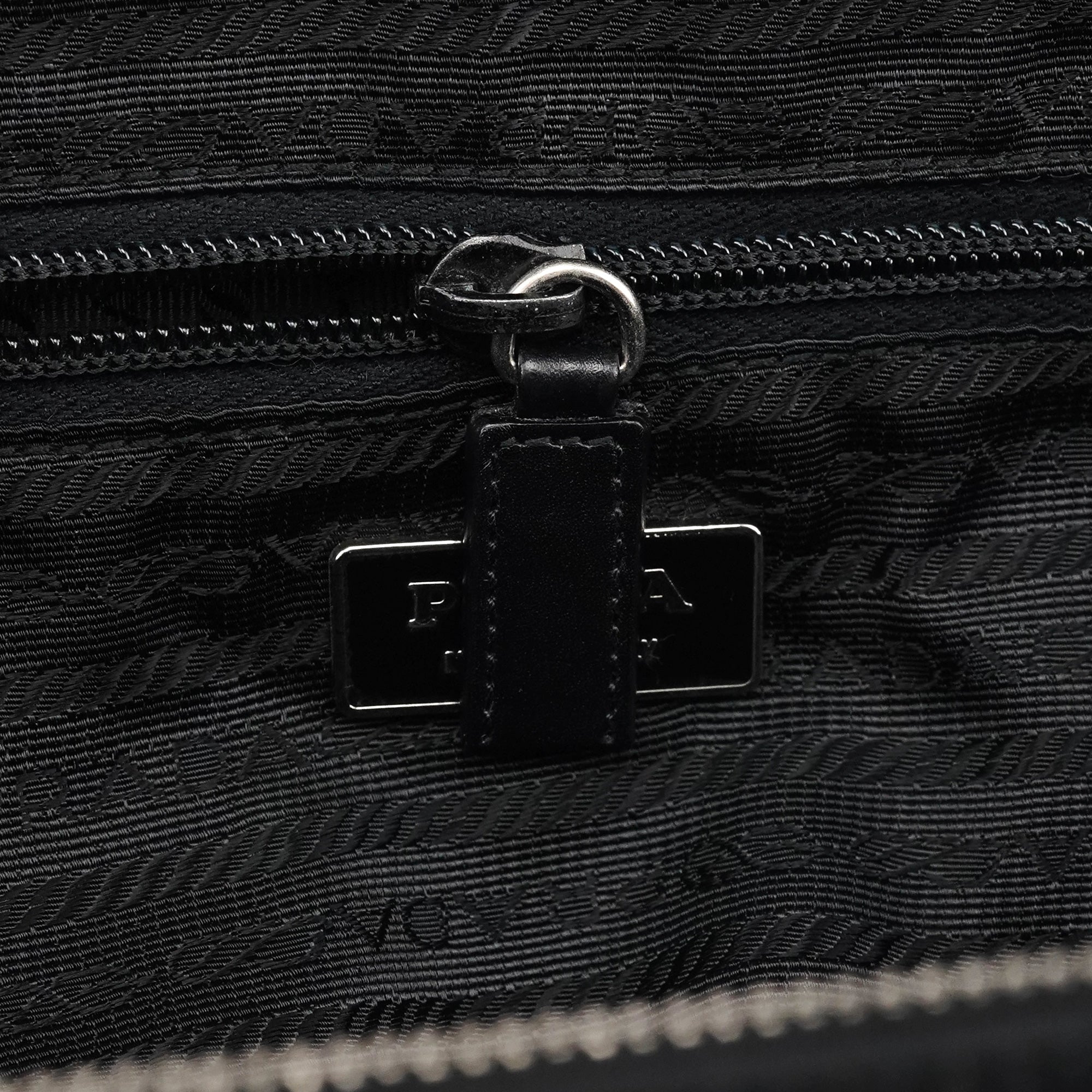 Black Tessuto Chic Nylon Shoulder Bag