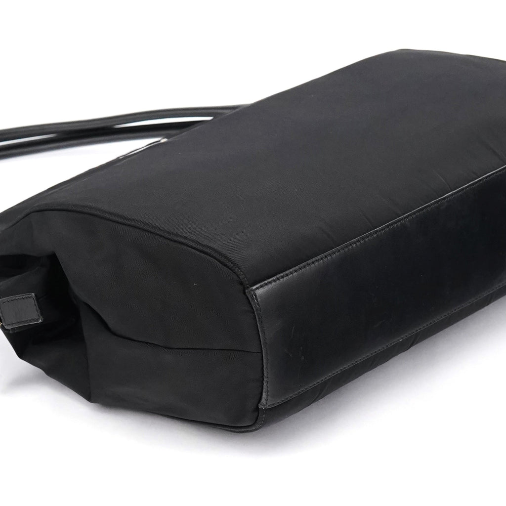 Black Tessuto Chic Nylon Shoulder Bag