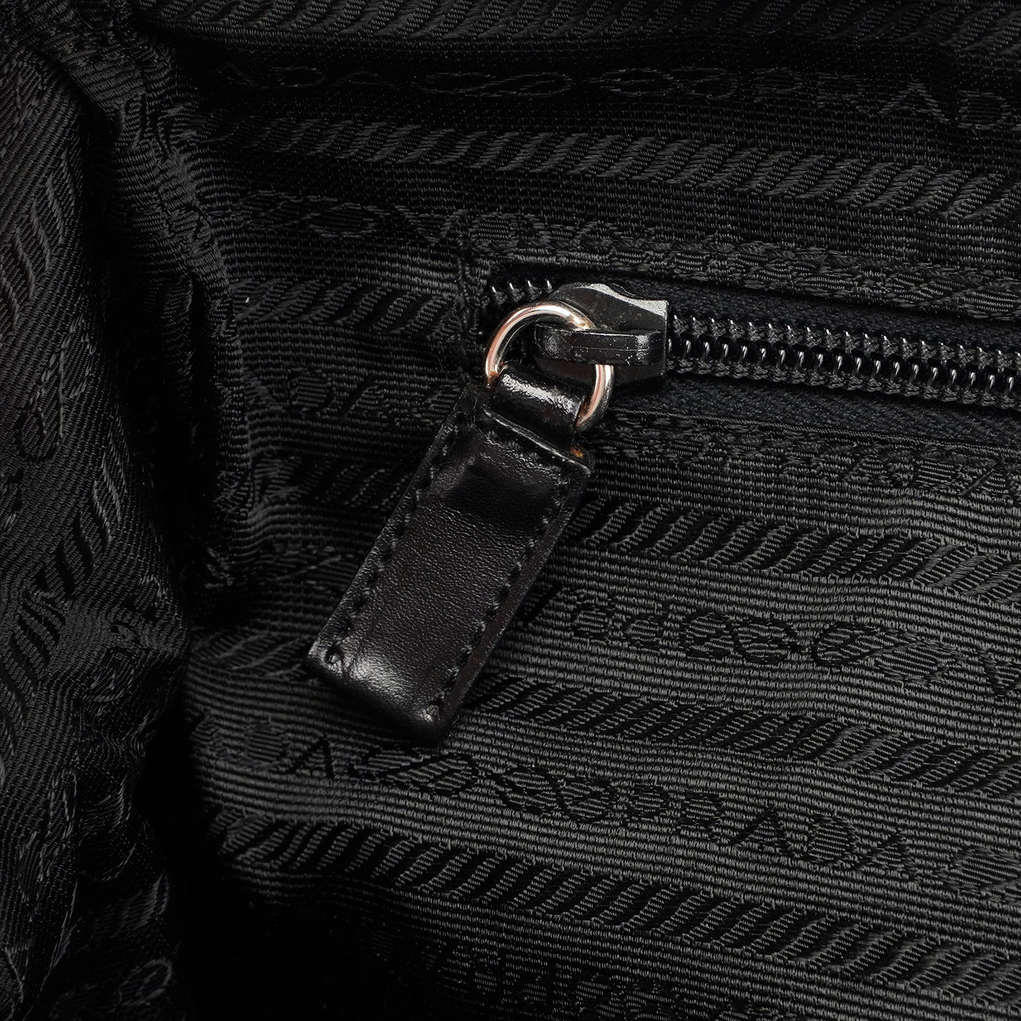 Black Tessuto Chic Shoulder Bag