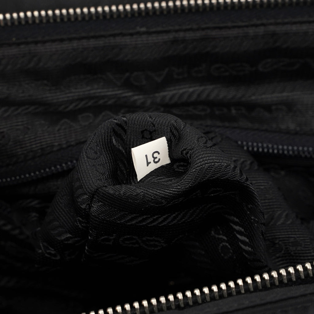 Black Tessuto Chic Shoulder Bag