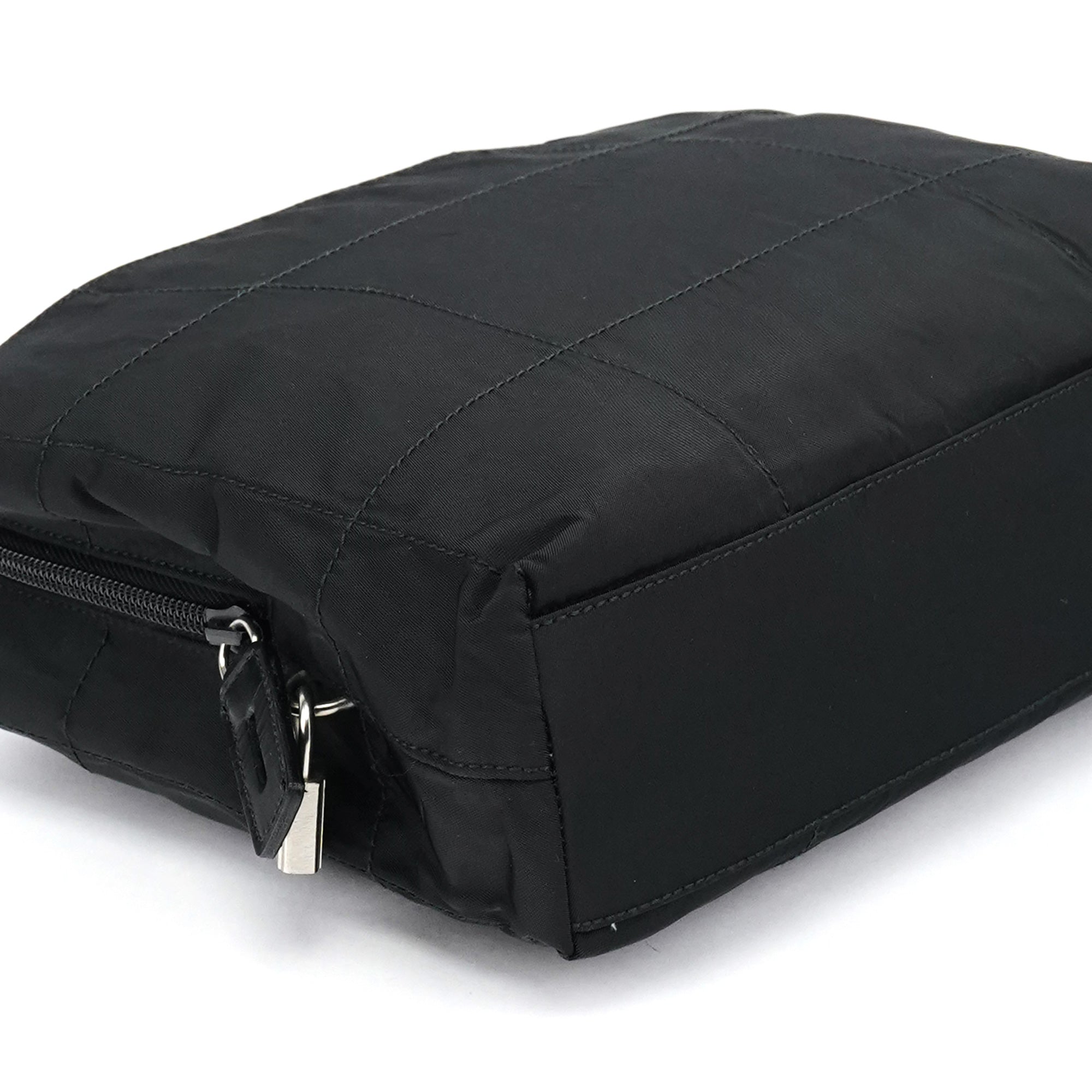 Black Tessuto Impuntu Chain Tote Bag
