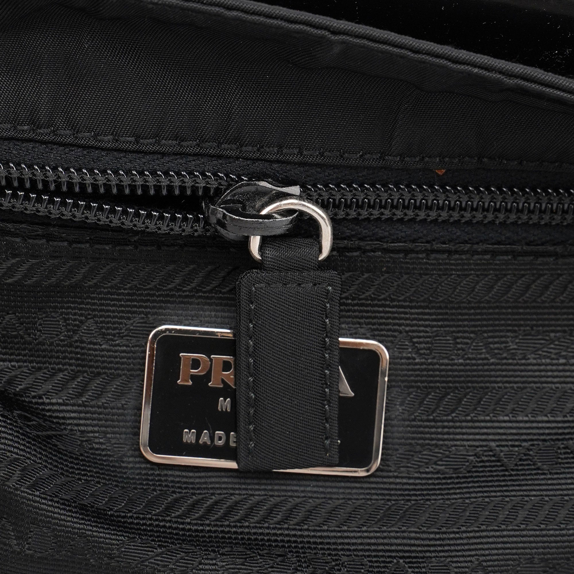 Black Tessuto Metal Shoulder Bag