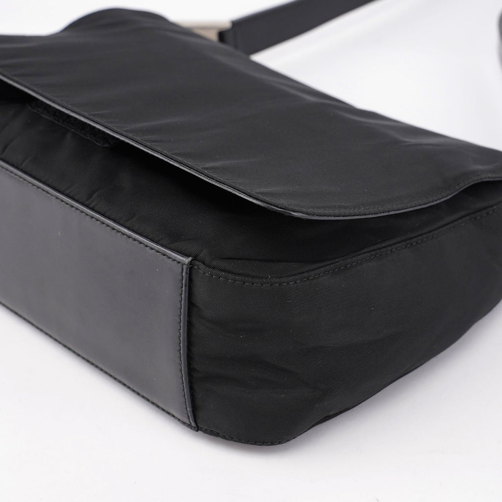 Black Tessuto Metal Shoulder Bag