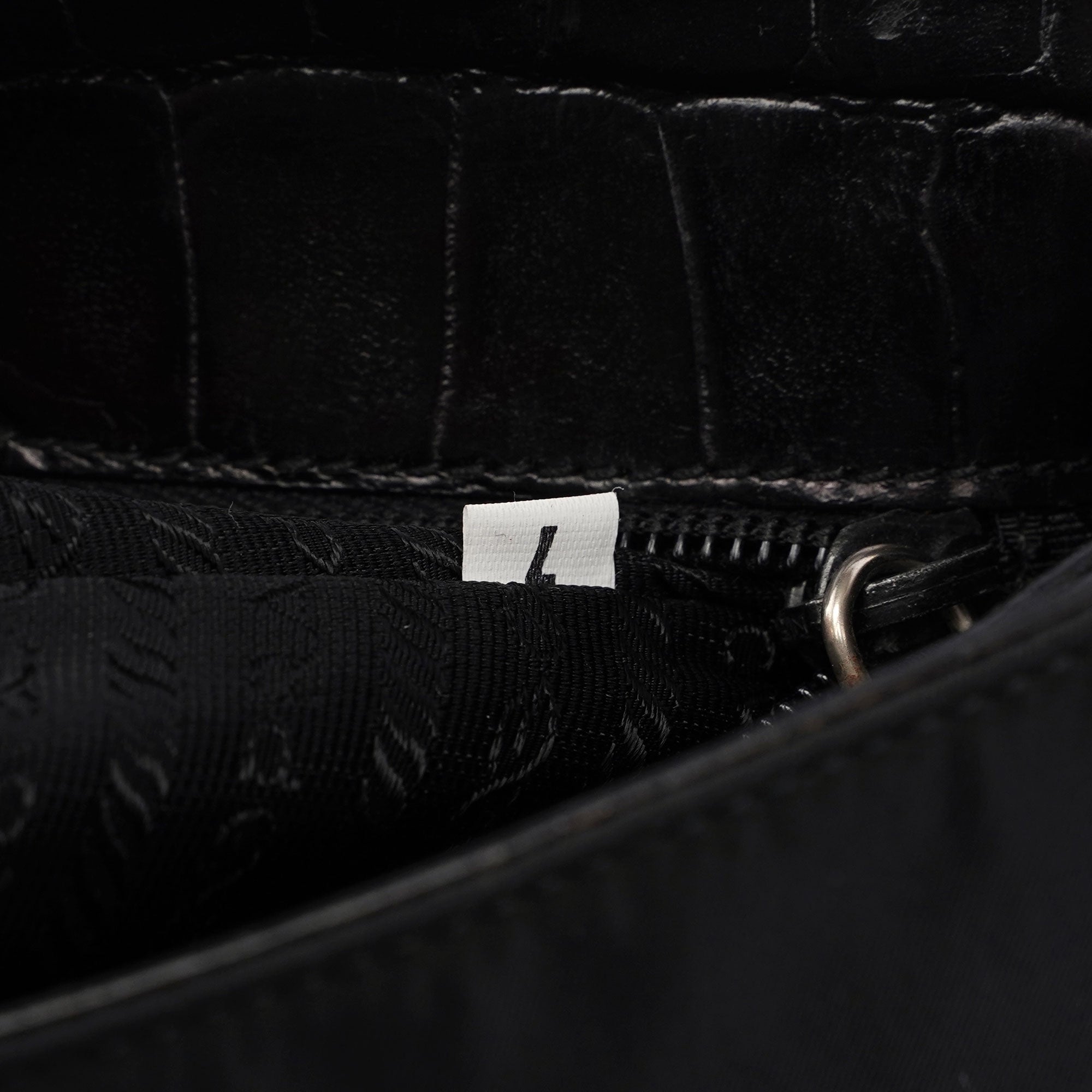 B8434 Black Tessuto Metallo Croc Shoulder Bag