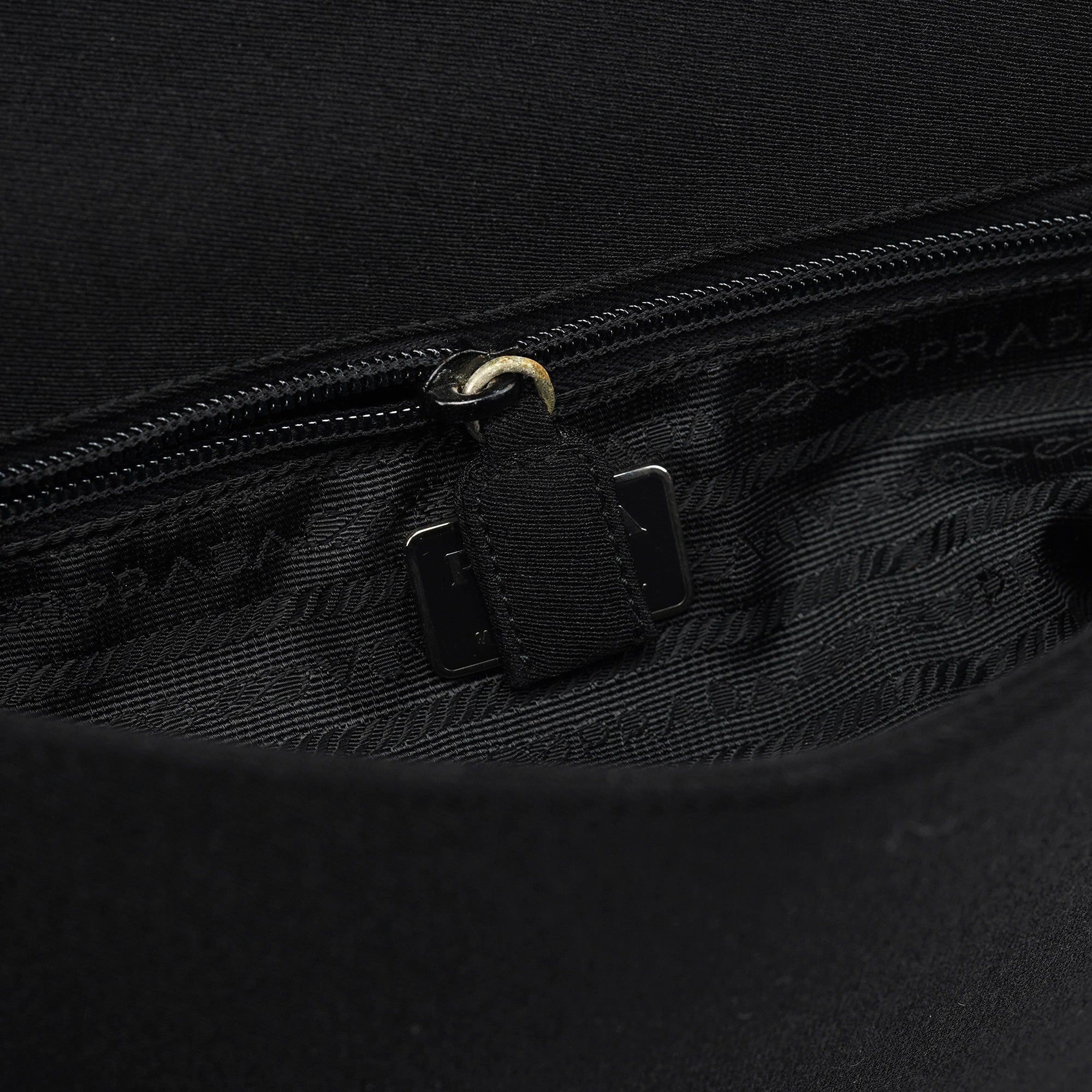 Black Tessuto Swing Chain Shoulder Bag
