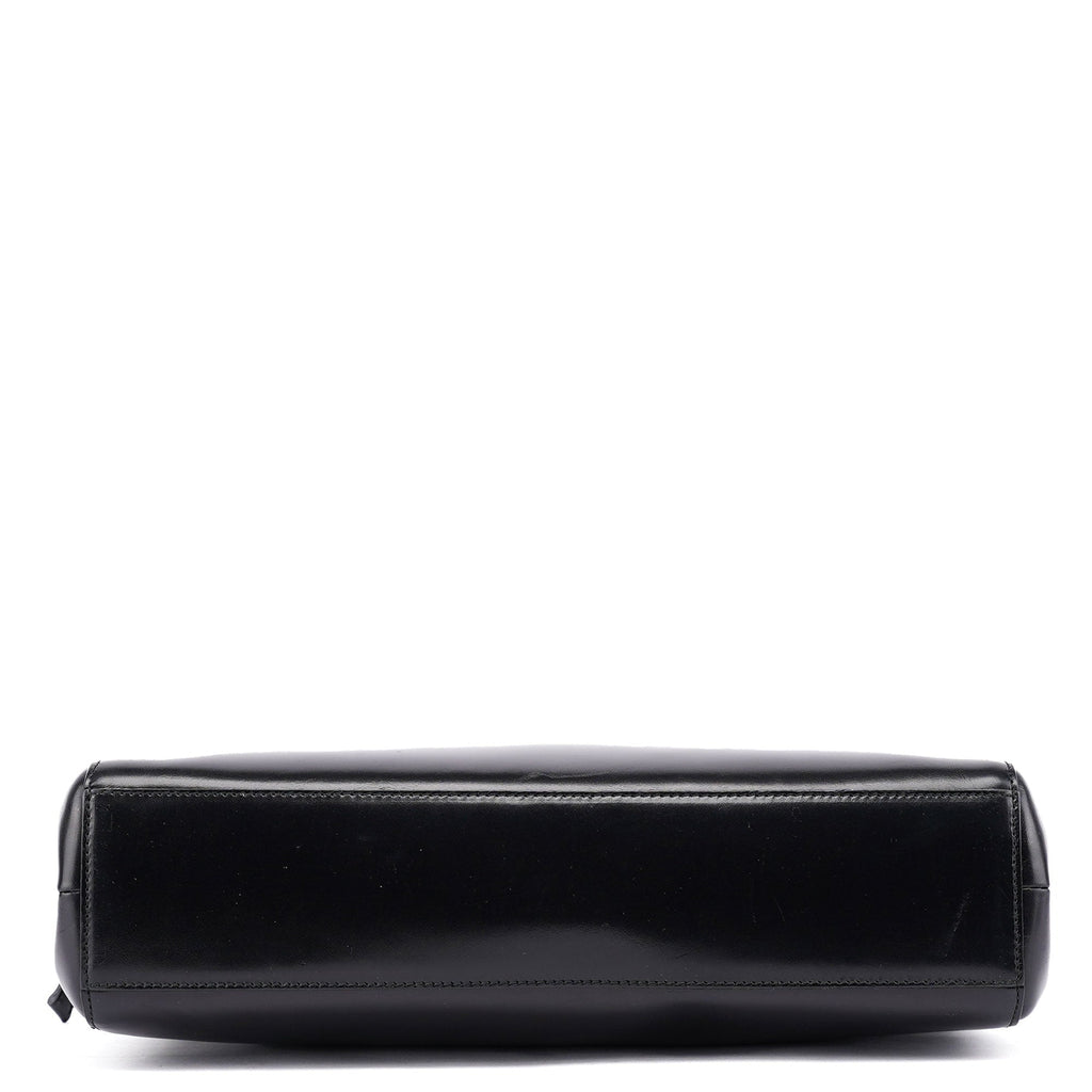 Black Vitello Chic Shoulder Bag