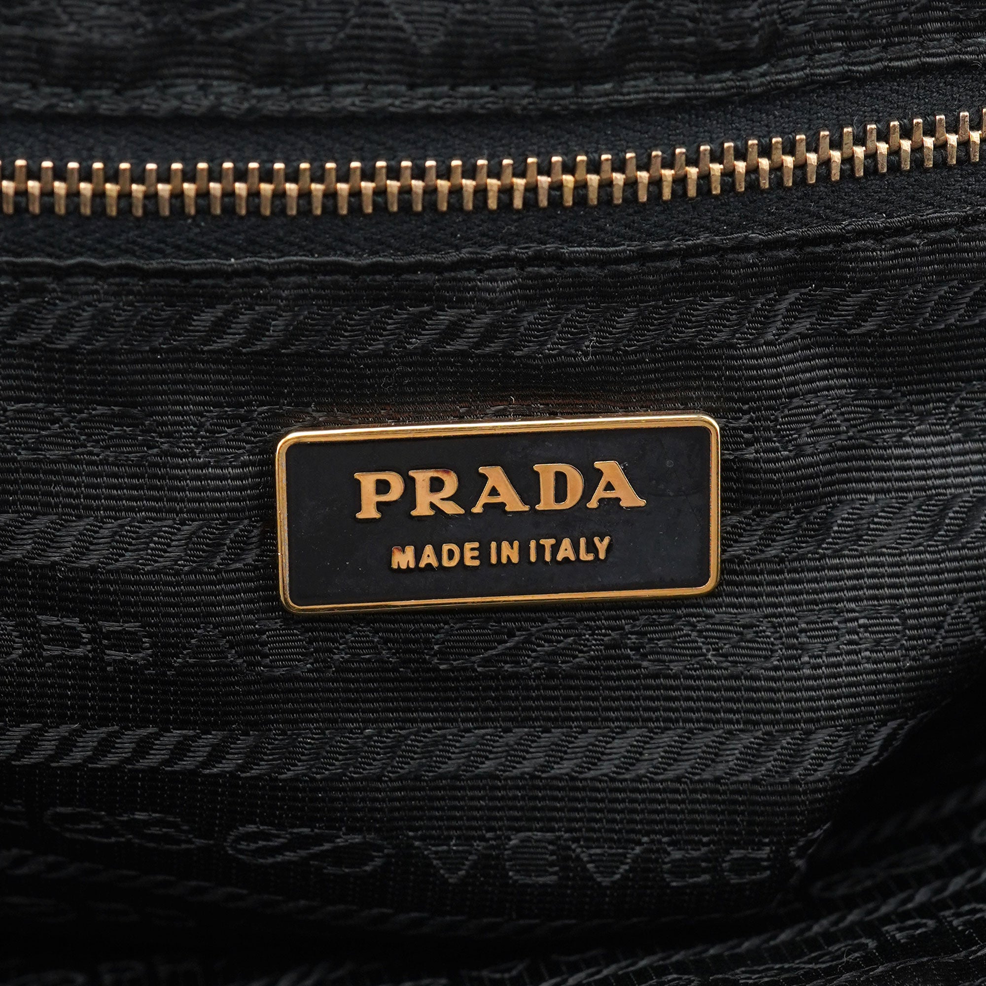 Black Vitello Chic Shoulder Bag