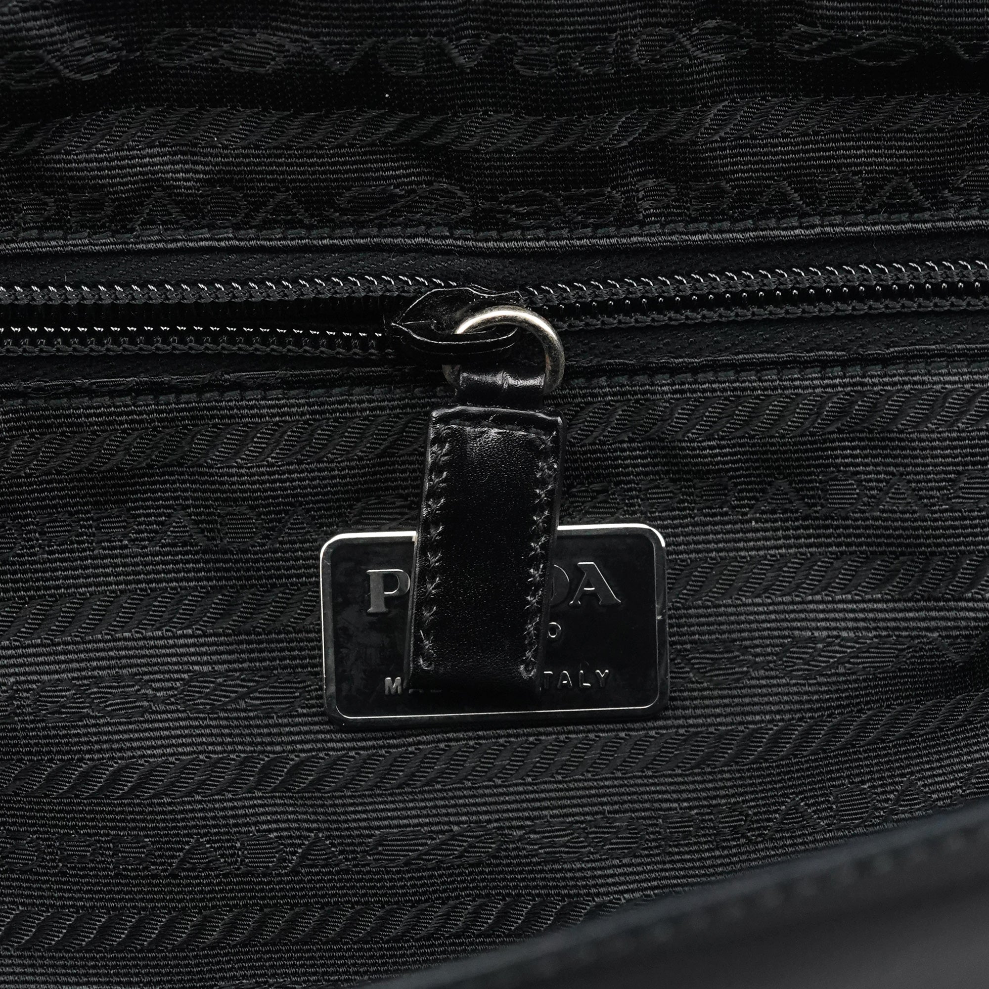 Black Vitello Chic Shoulder Bag