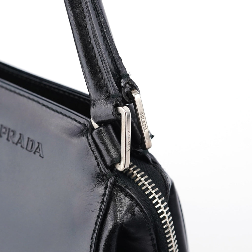 Black Vitello Chic Shoulder Bag