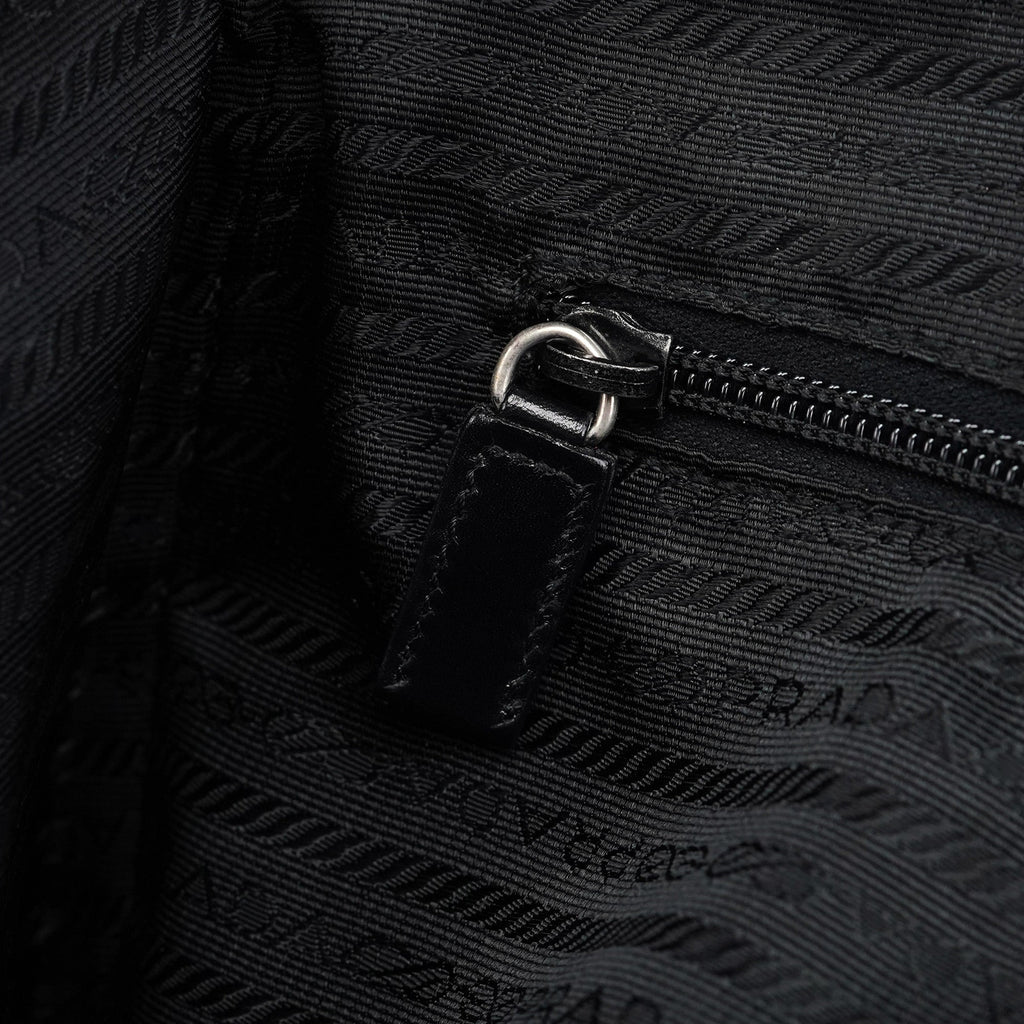 Black Vitello Chic Shoulder Bag