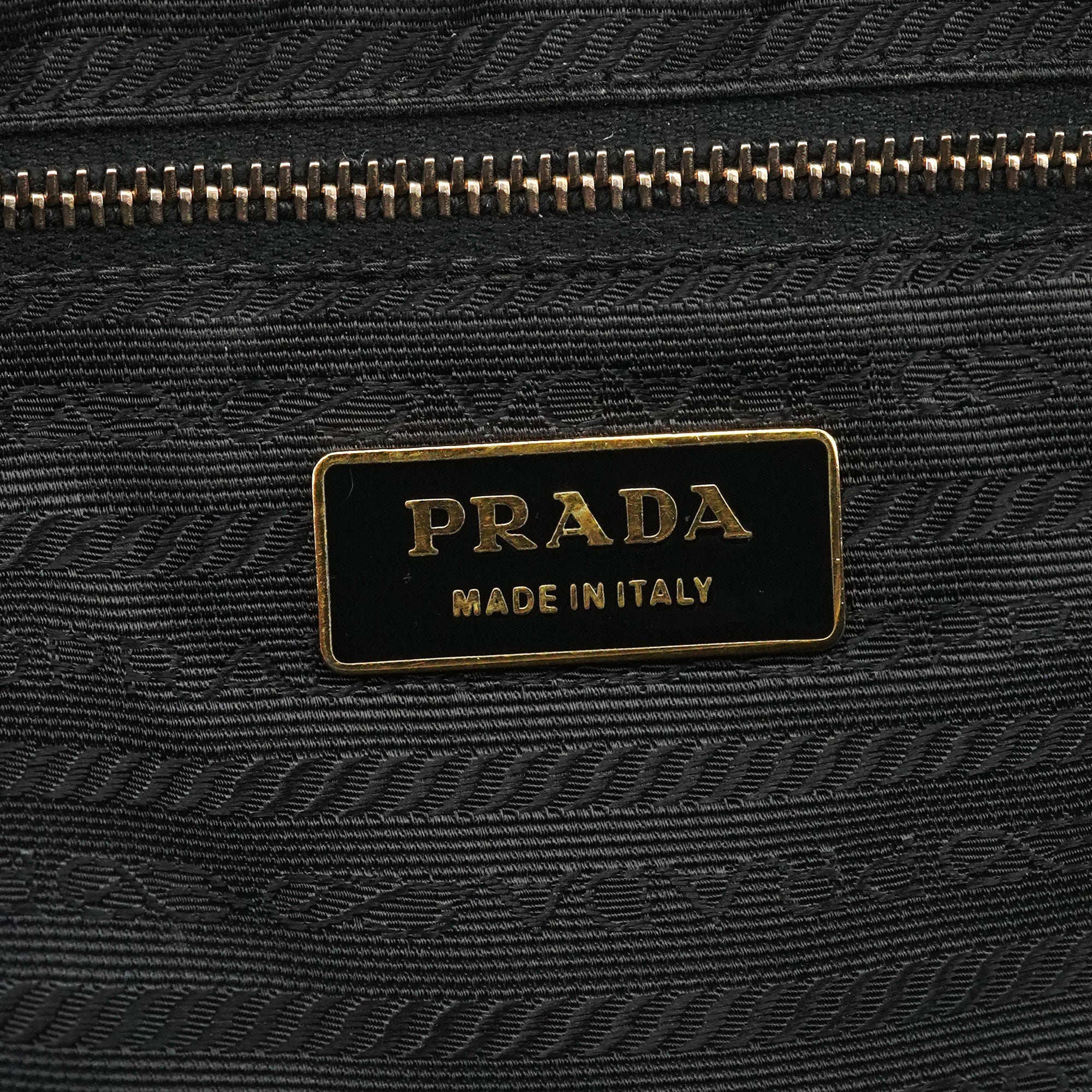 BN0315 Black Vitello Chic Shoulder Bag