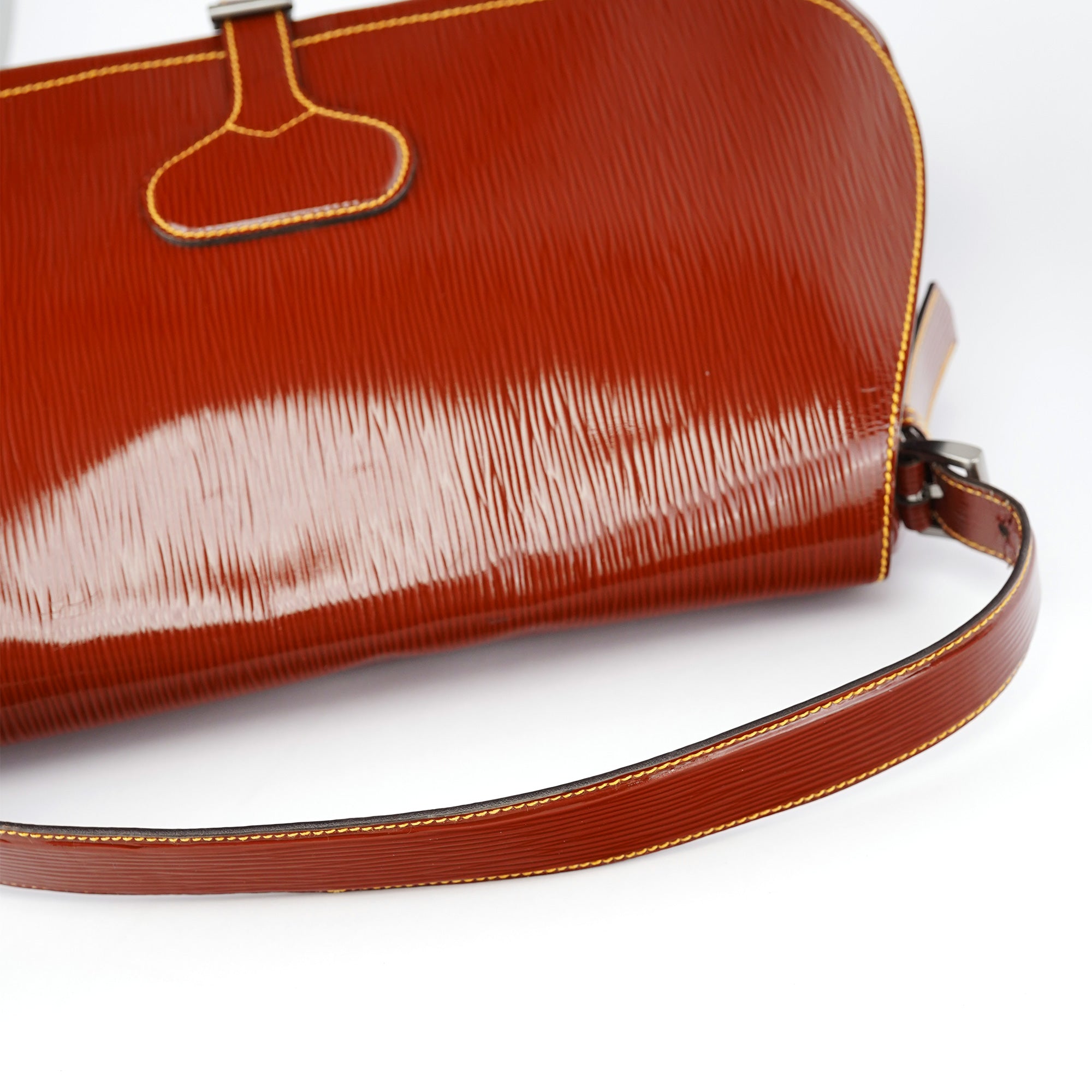 BN0526 Brown Vernice Old Shoulder Bag
