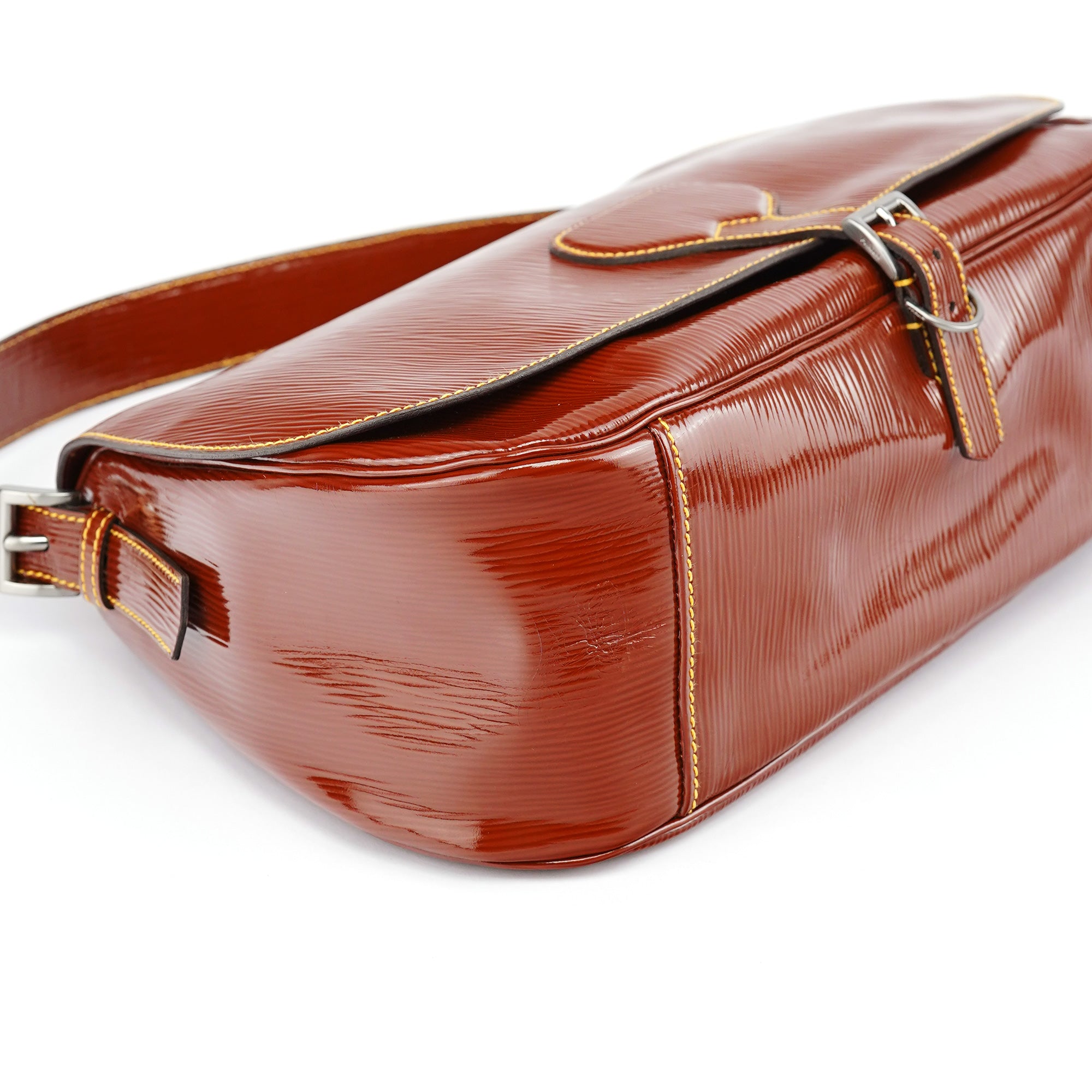 BN0526 Brown Vernice Old Shoulder Bag