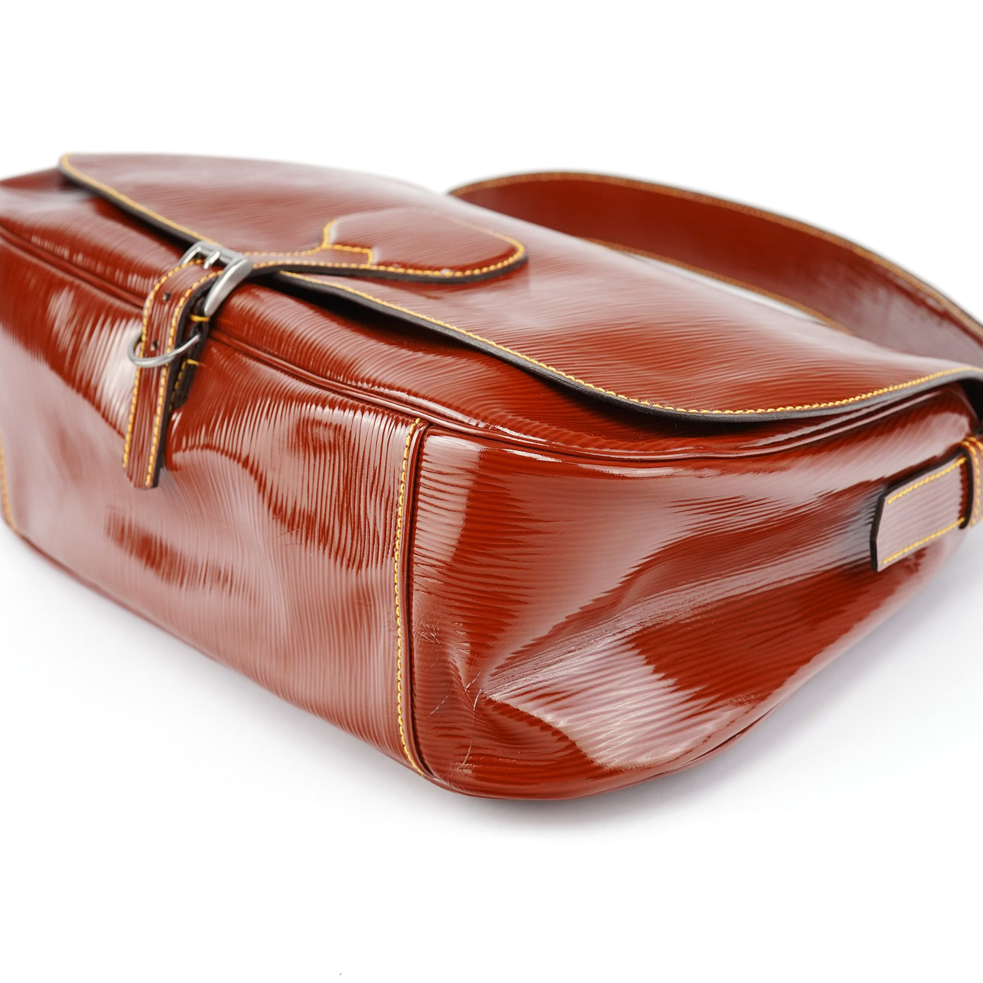 BN0526 Brown Vernice Old Shoulder Bag