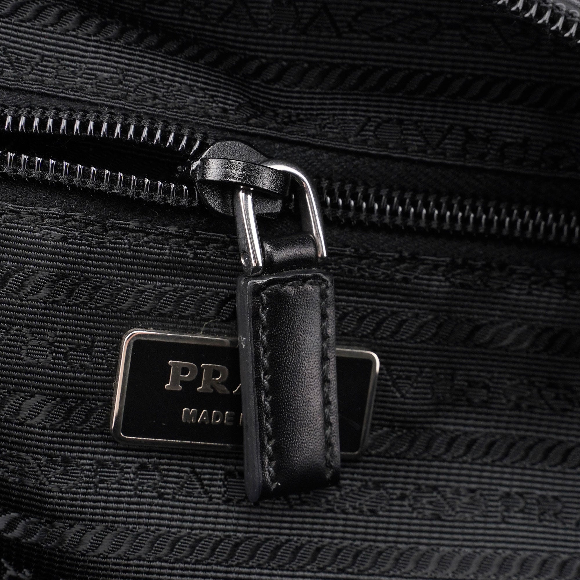 BR3698 Black Tessuto Tote