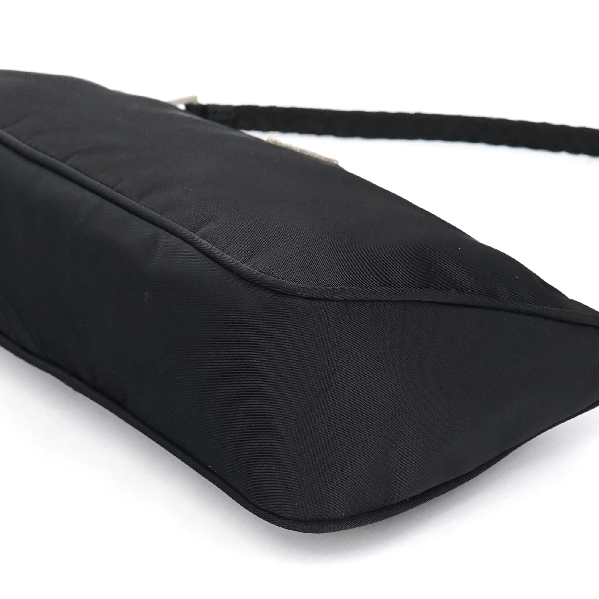 MV633 Black Tessuto Mini Hobo Bag