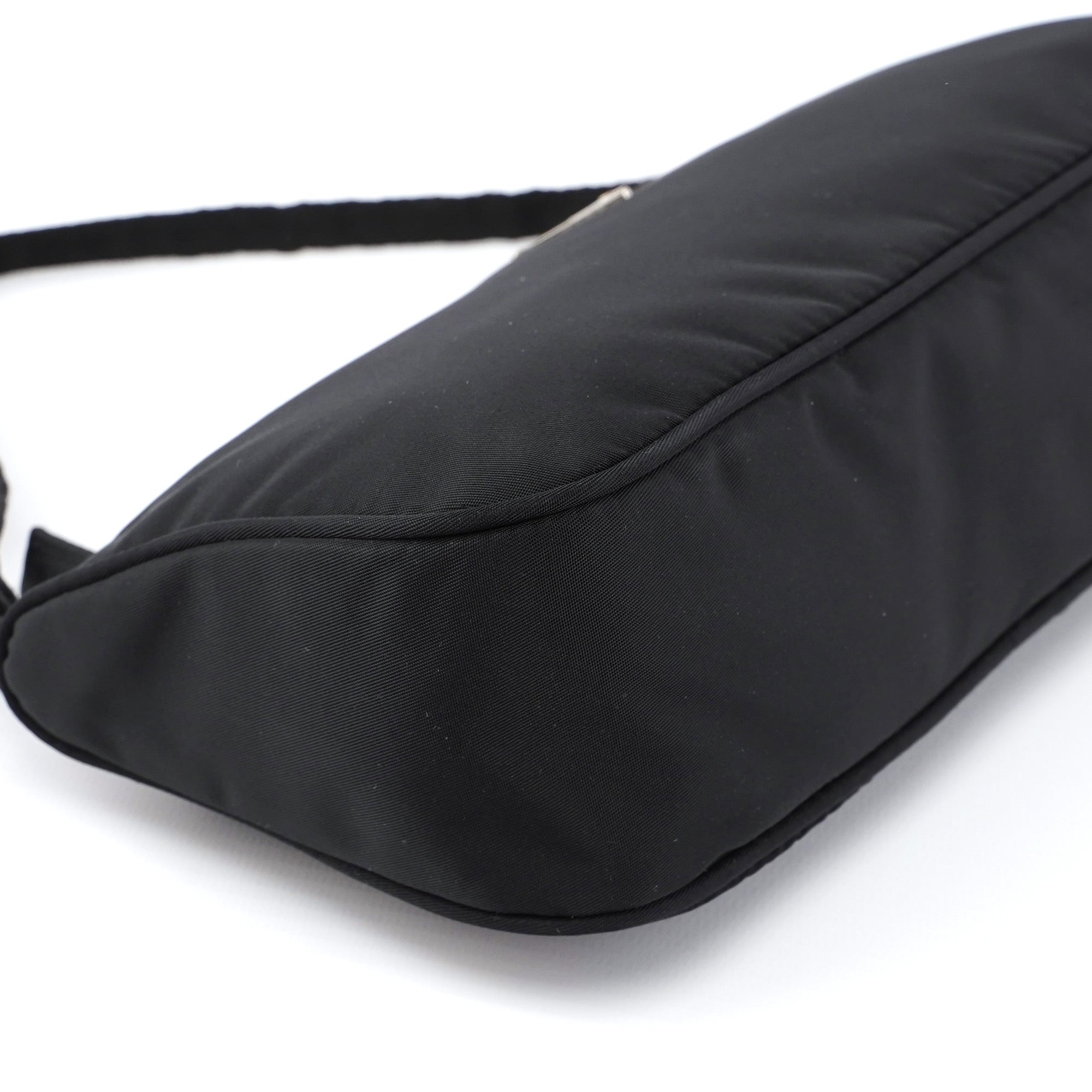 MV633 Black Tessuto Mini Hobo Bag
