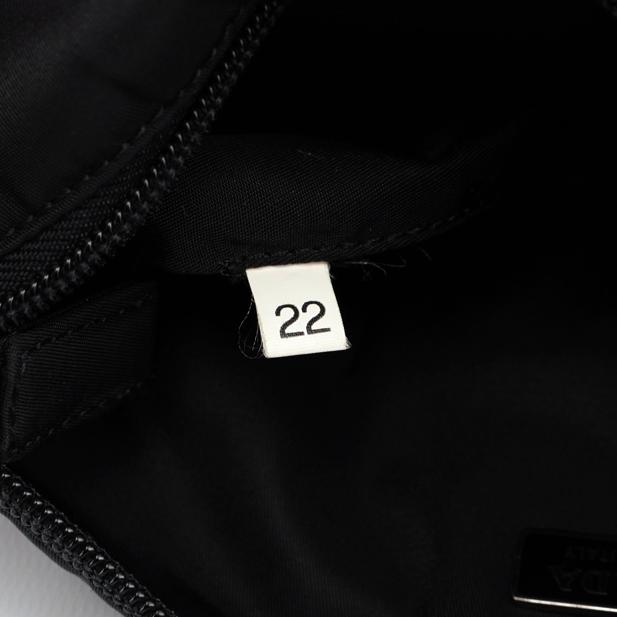 MV633 Black Tessuto Mini Hobo Bag