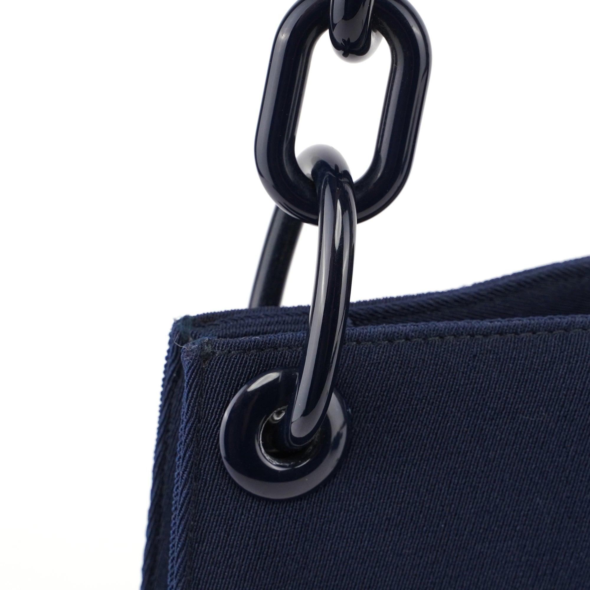 Navy Mesh Plastic Chain Shoulder Bag
