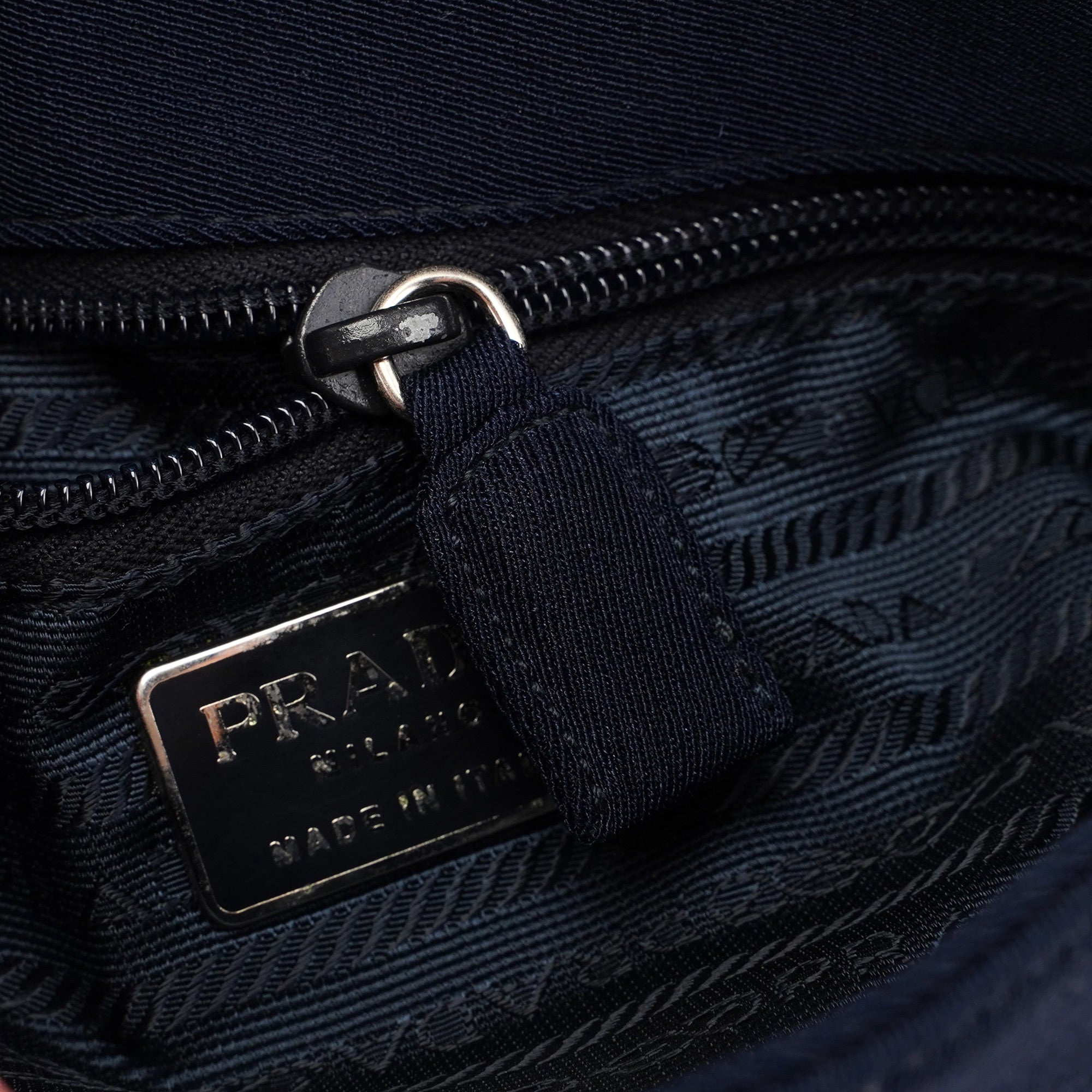 Navy Mesh Plastic Chain Shoulder Bag