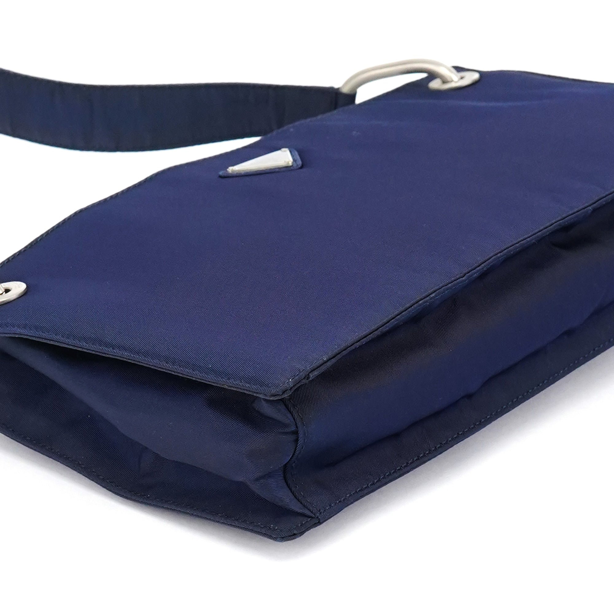 Navy Tessuto Nylon Shoulder Bag