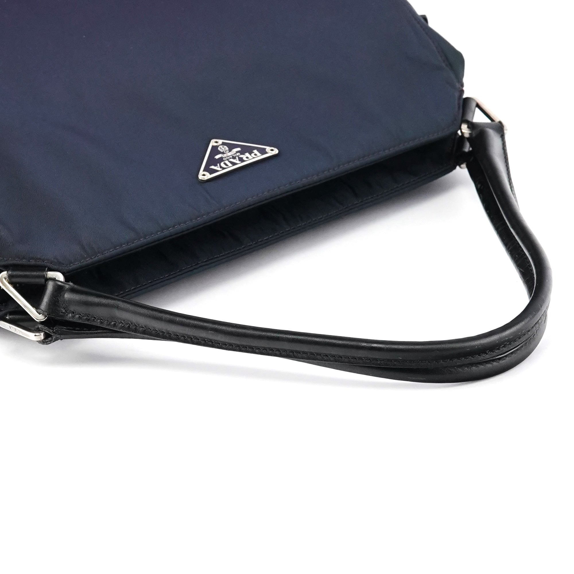Purple Nylon Tessuto Chic Shoulder Bag