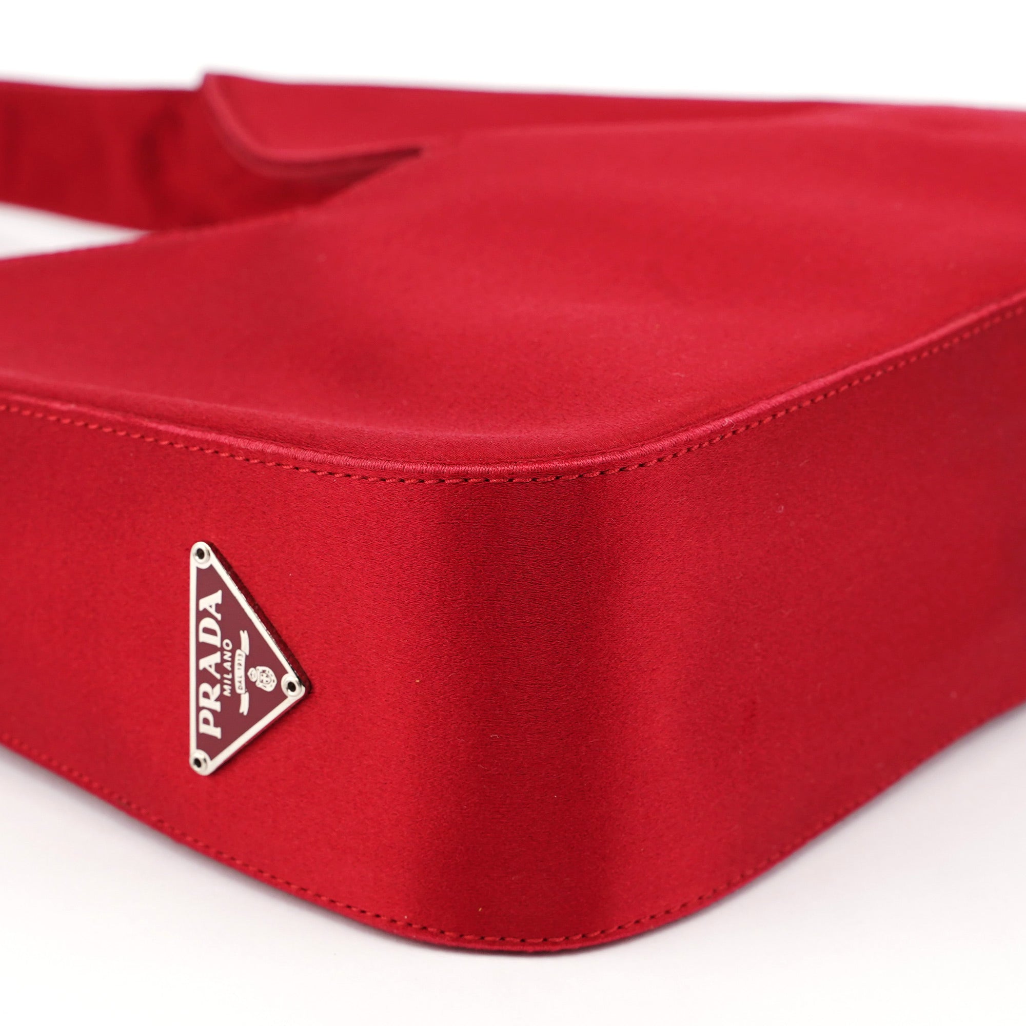 Red Raso Asim Shoulder Bag