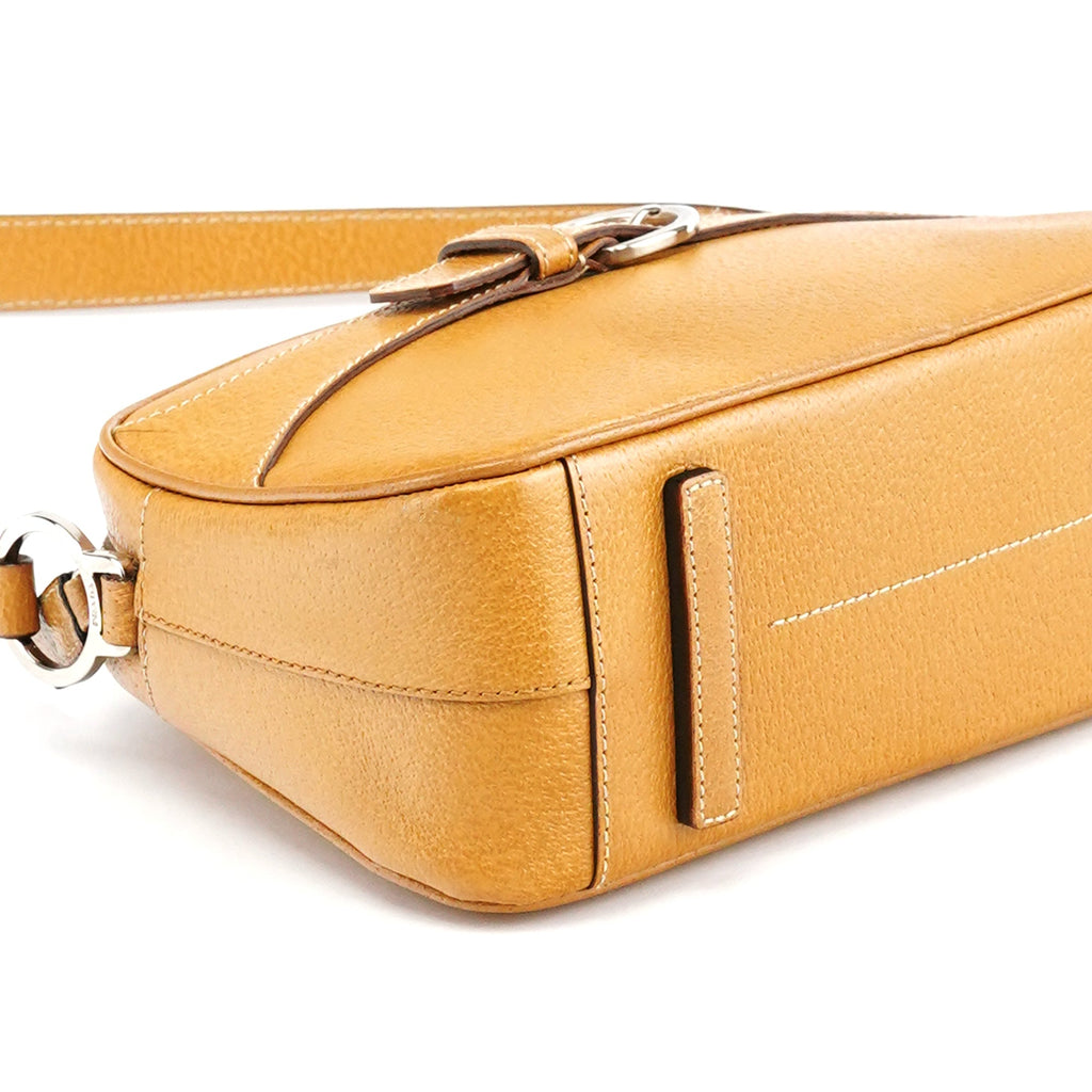 Spring 2000 Beige Leather Shoulder Bag