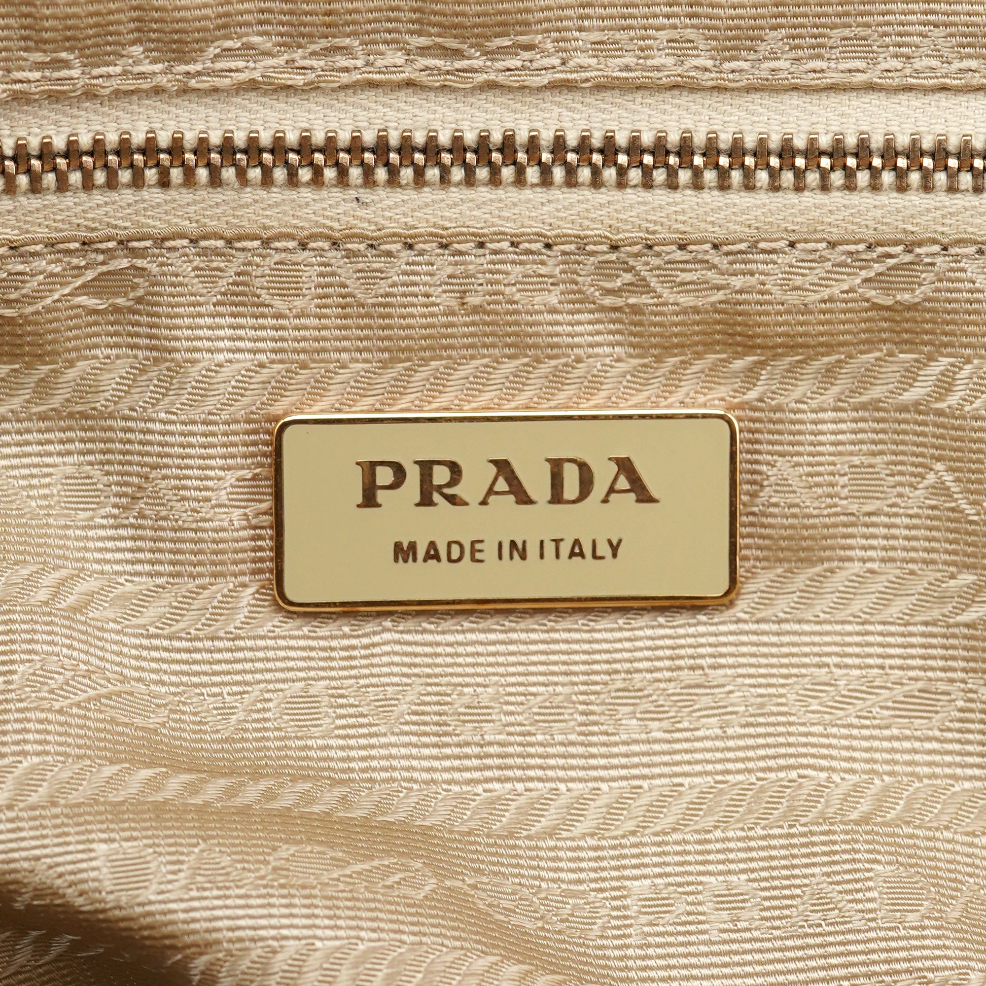 Yellow Vitello Chic Shoulder Bag