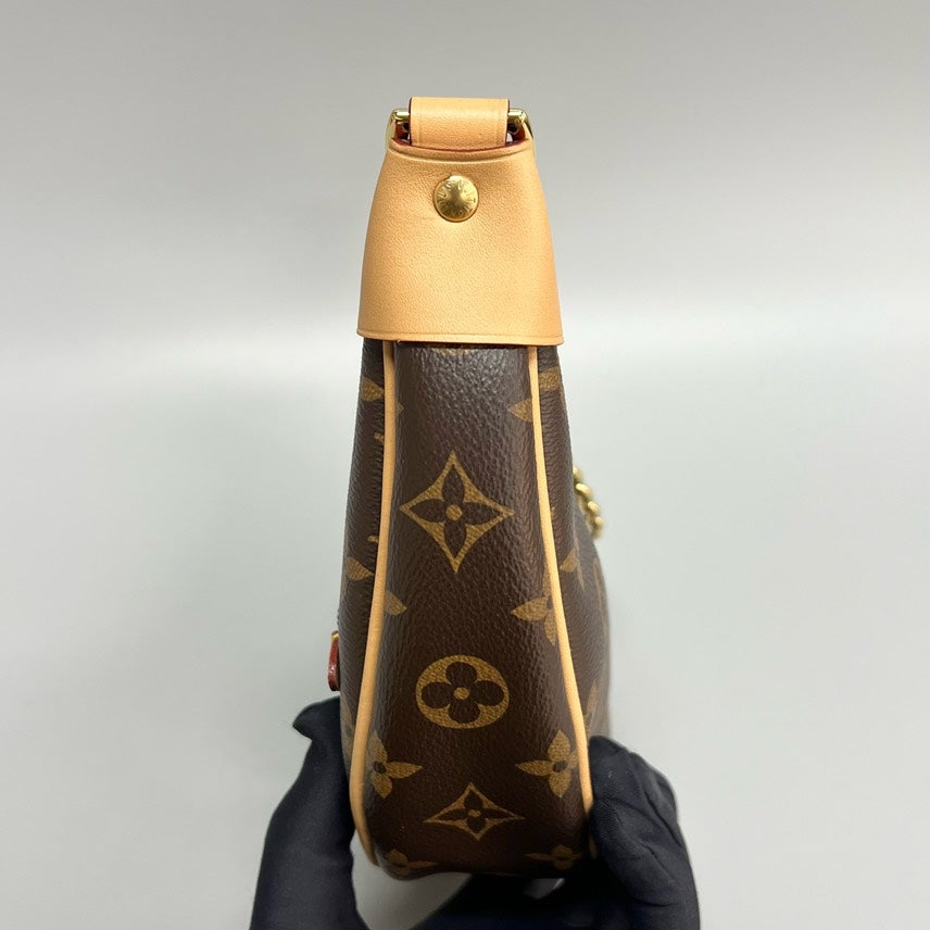 LV loop Bag 23*12cm XJ13953
