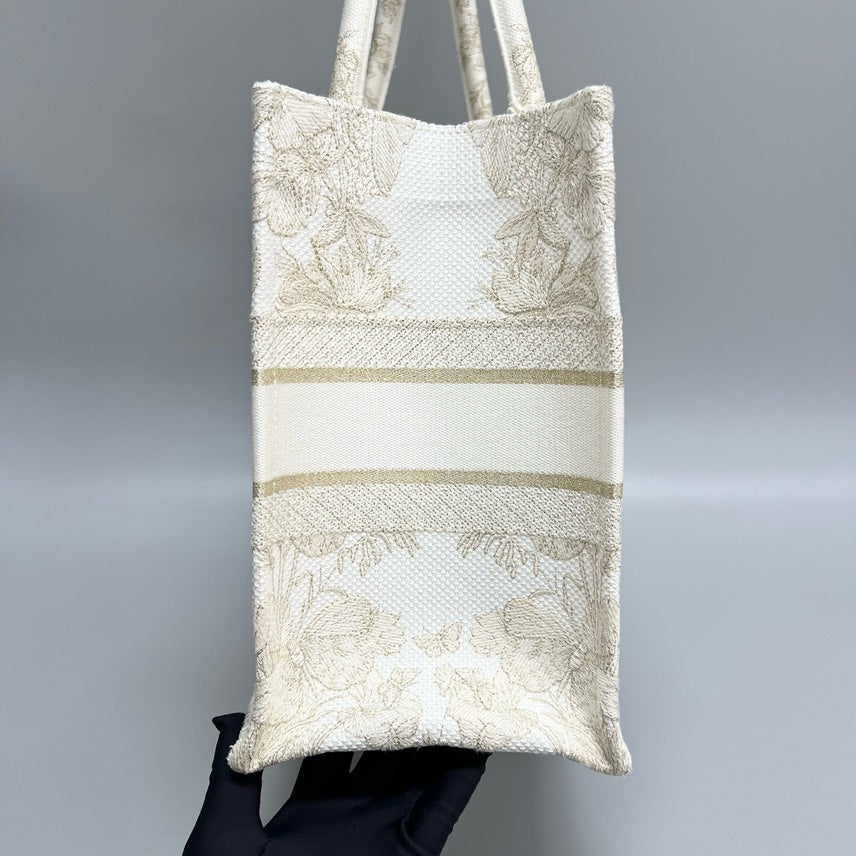 DIOR Booktote Bag 37*28*15cm 2023 XJ13972