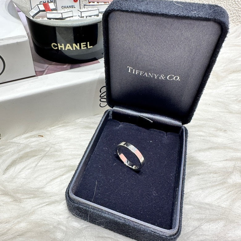 Cartier platinum slim with diamond 48size