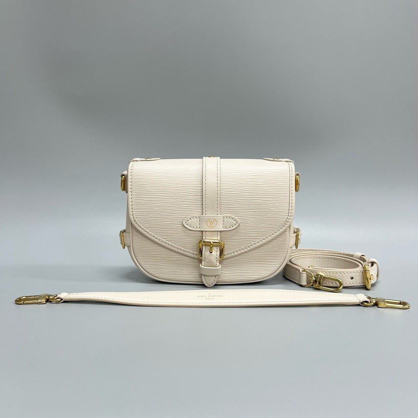 LV Saumur BB Chip Bag 20×16×7.5cm XJ15002