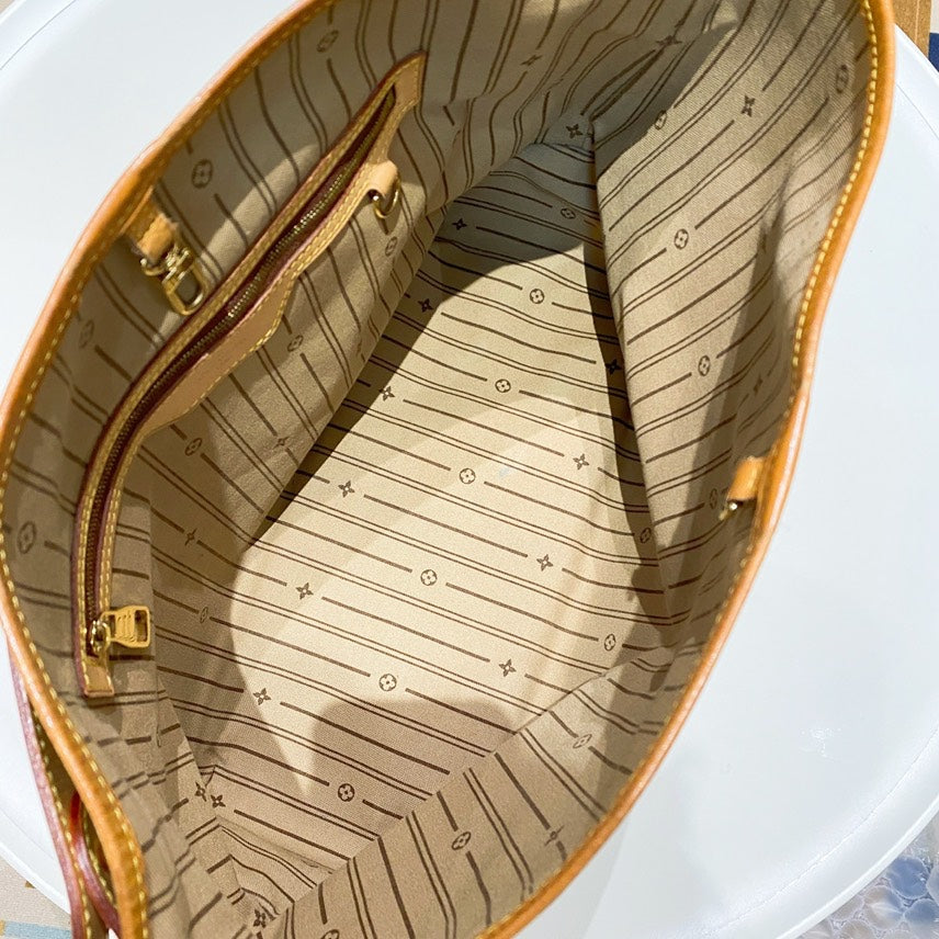 LV Delightful Hobo Bag 34*29*13cm