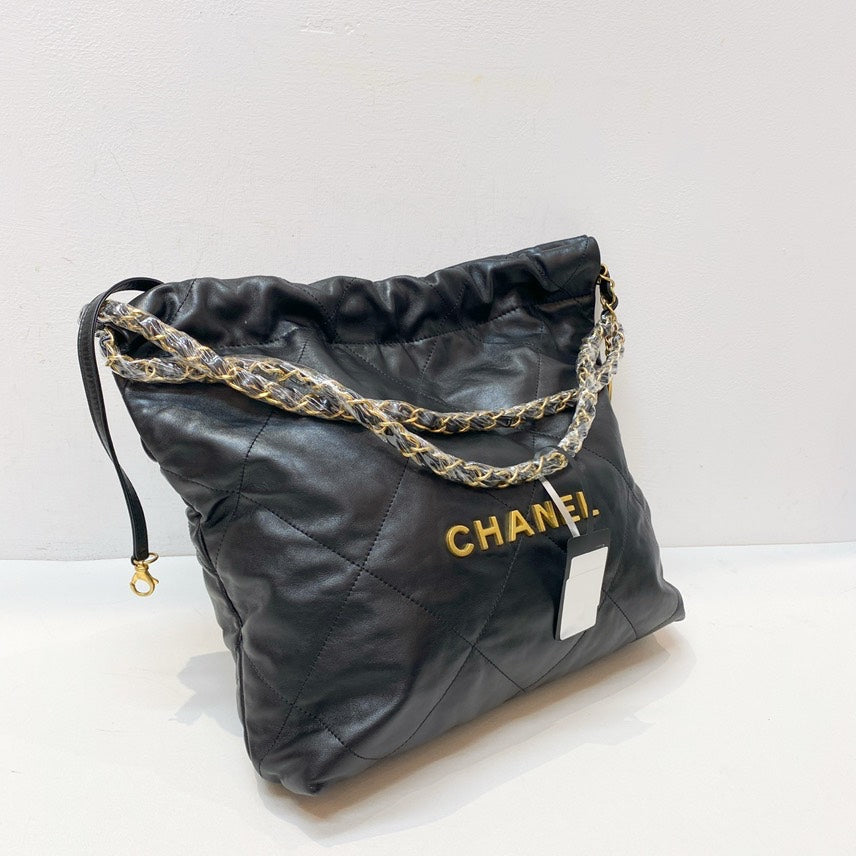 Unused Chanel 22bag Chip Black 2023year 35*37*7cm