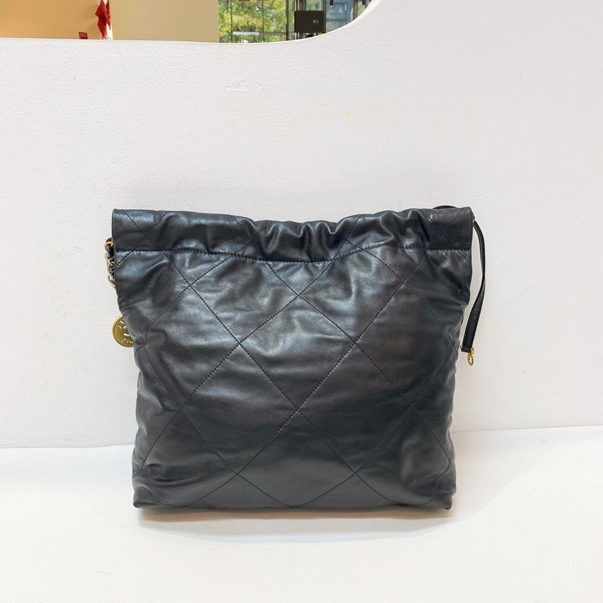 Unused Chanel 22bag Chip Black 2023year 35*37*7cm