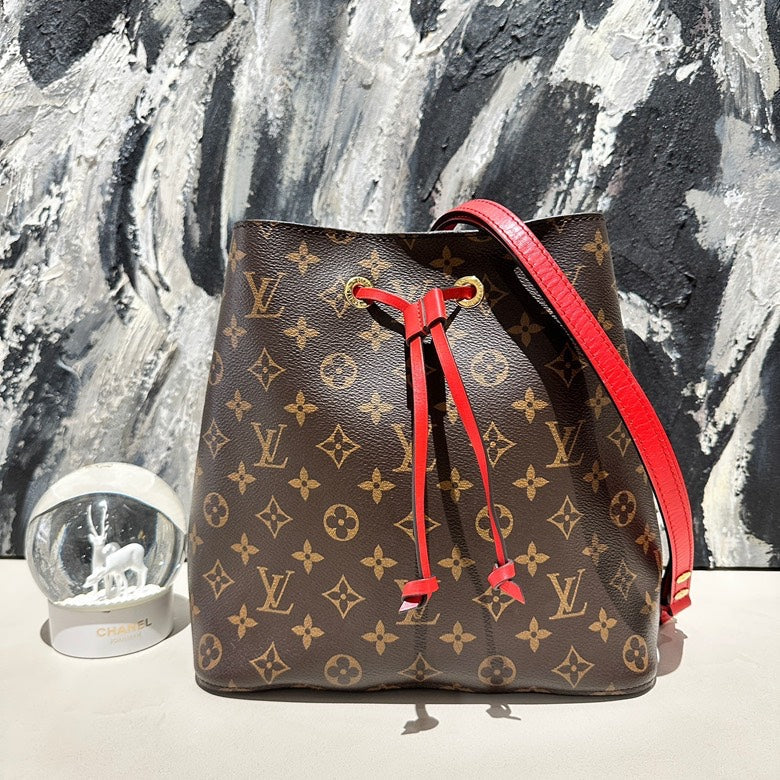 Lv monogram bucket 12559