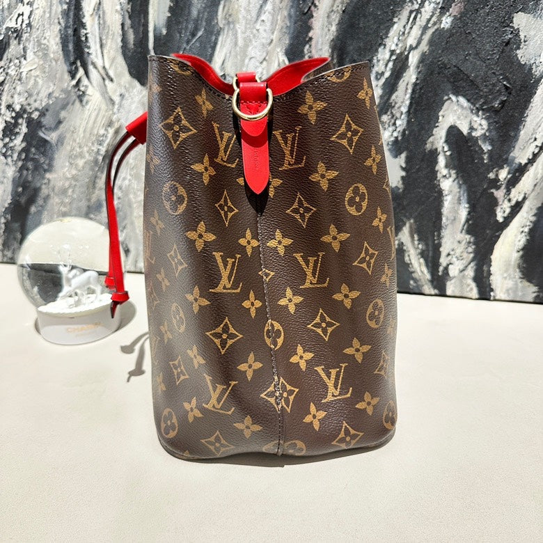 Lv monogram bucket 12559