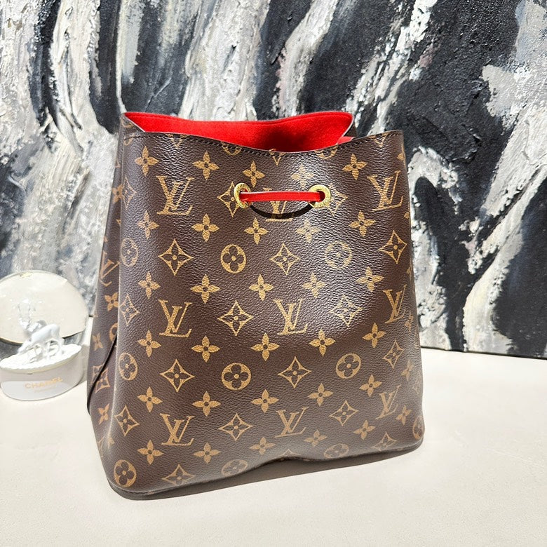 Lv monogram bucket 12559