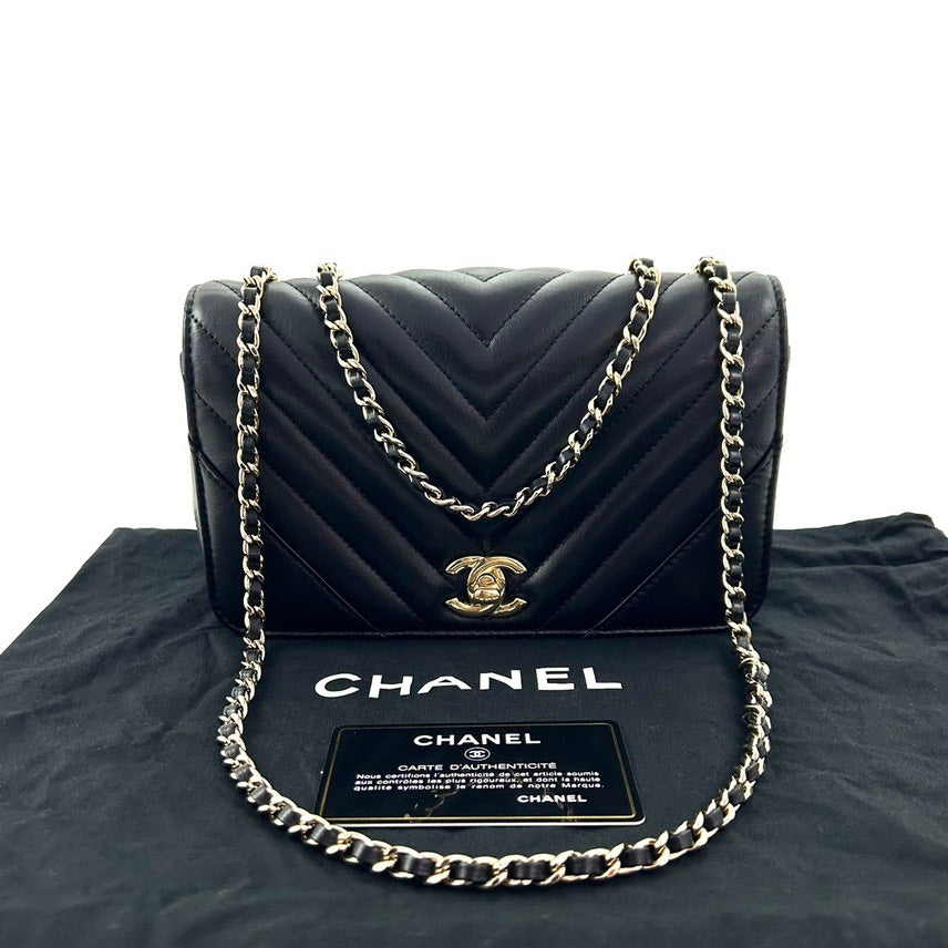 CHANEL Bag Black 2019year 20.5*12.5*6cm 3072601315014