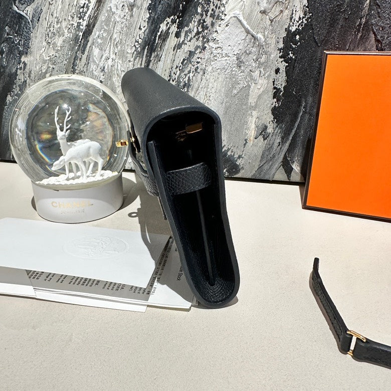 Hermes to go black and gold2024 12720