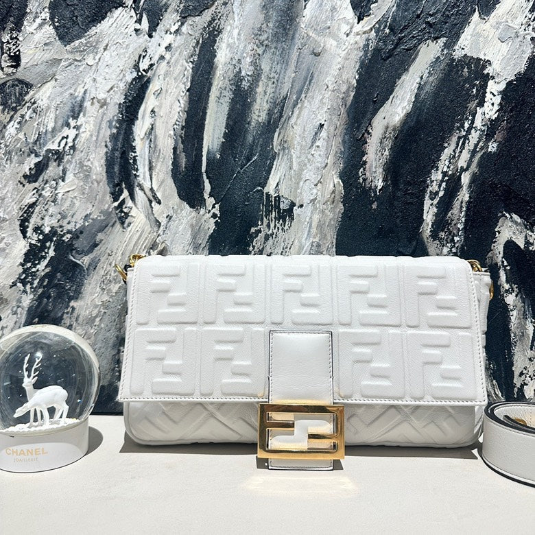 Fendi baguette white 2020 12759