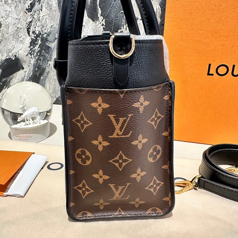 Lv on my side microchipped small pristine and full set 12707
