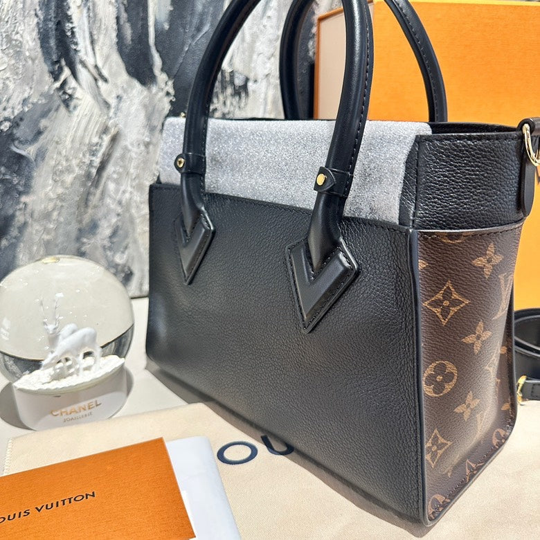 Lv on my side microchipped small pristine and full set 12707